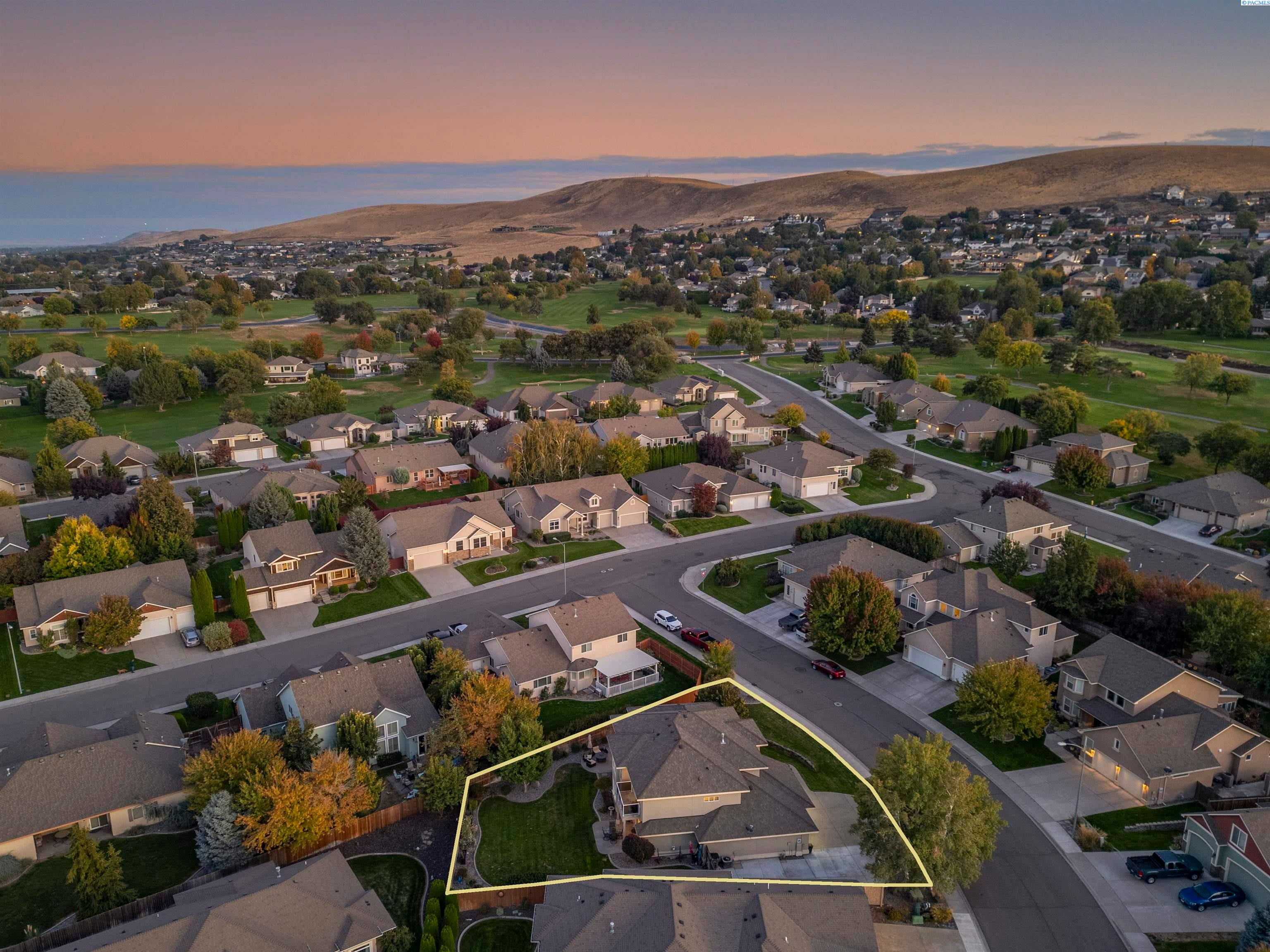 Kennewick, Washington, 99337, United States, 3 Bedrooms Bedrooms, ,3 BathroomsBathrooms,Residential,For Sale,1981093