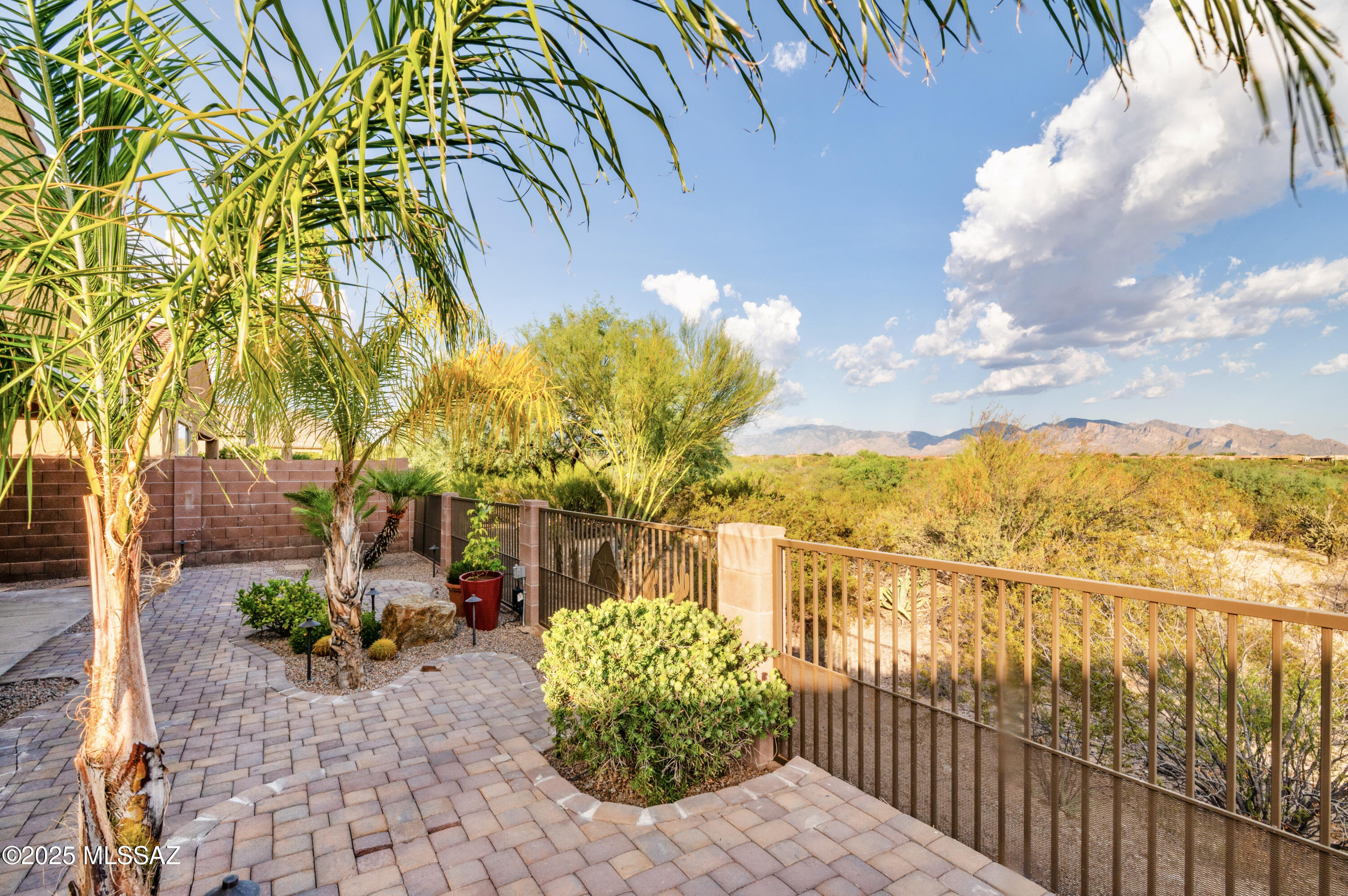 Marana, Arizona, 85658, United States, 3 Bedrooms Bedrooms, ,3 BathroomsBathrooms,Residential,For Sale,1926095