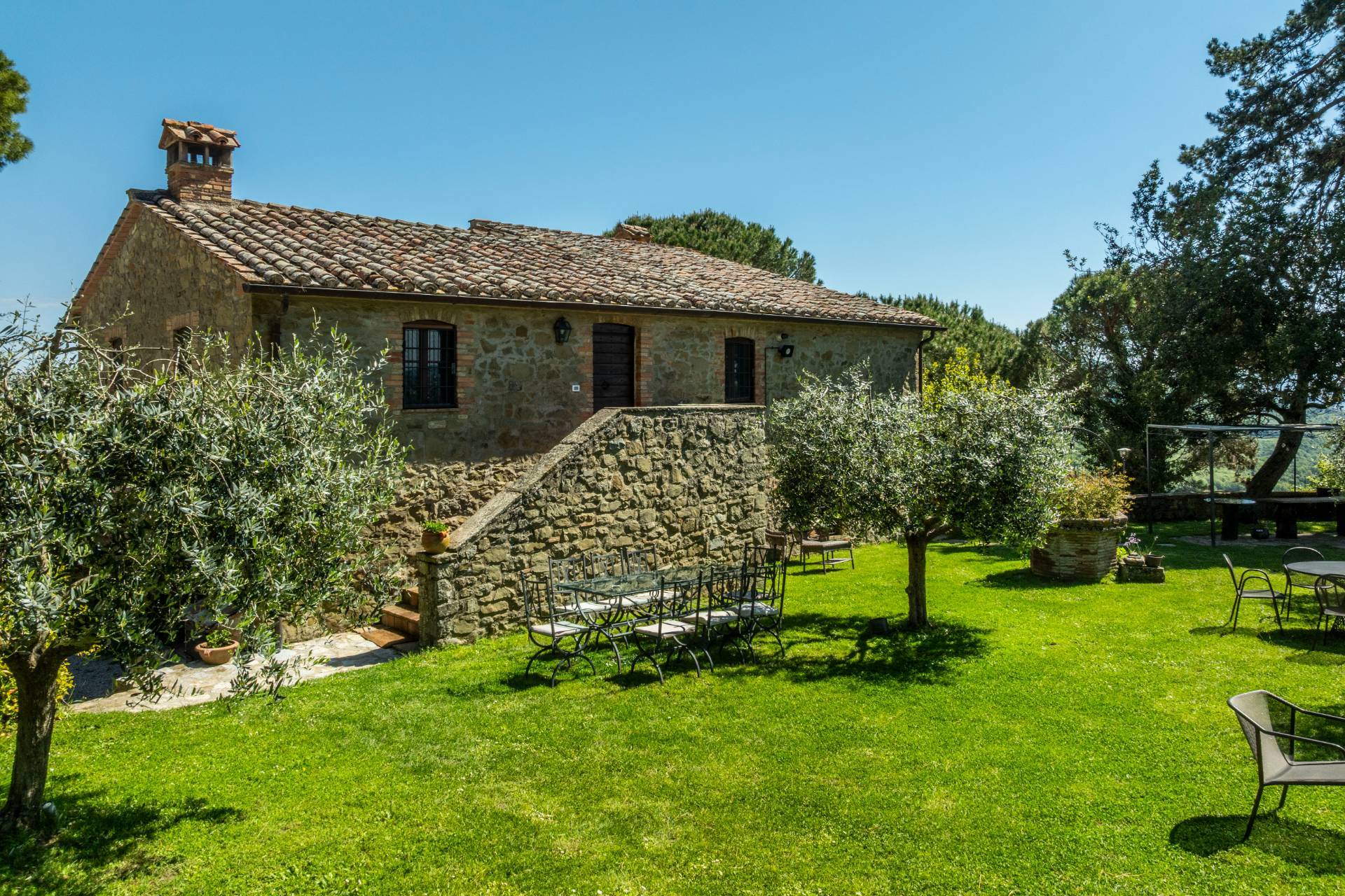 Umbertide, Perugia, 06019, IT, 20 Bedrooms Bedrooms, ,18 BathroomsBathrooms,Residential,For Sale,1850339