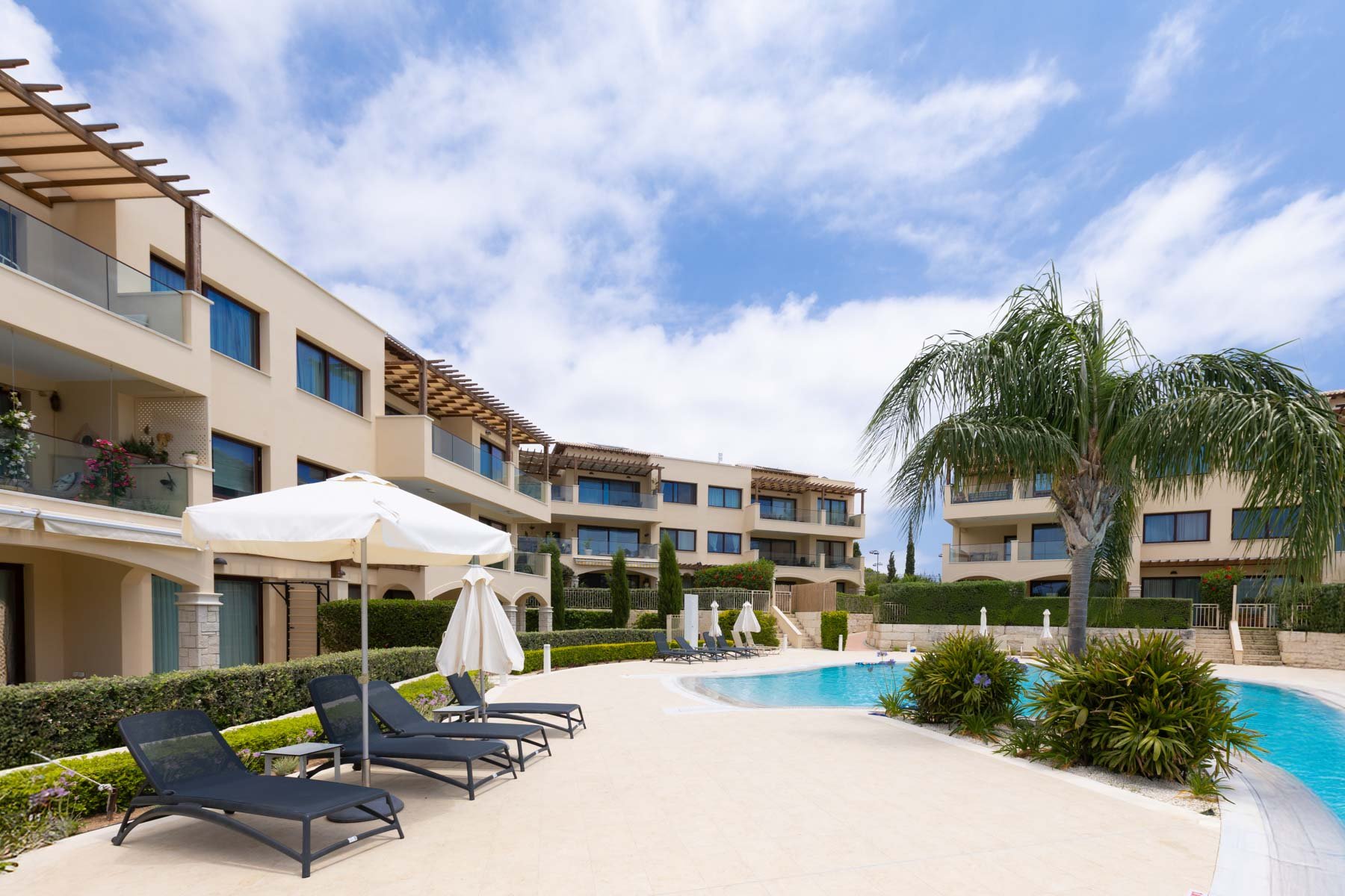  3 Bedroom Apartment with Private Garden in Aphrodite Hills Golf Resort - 物件實景