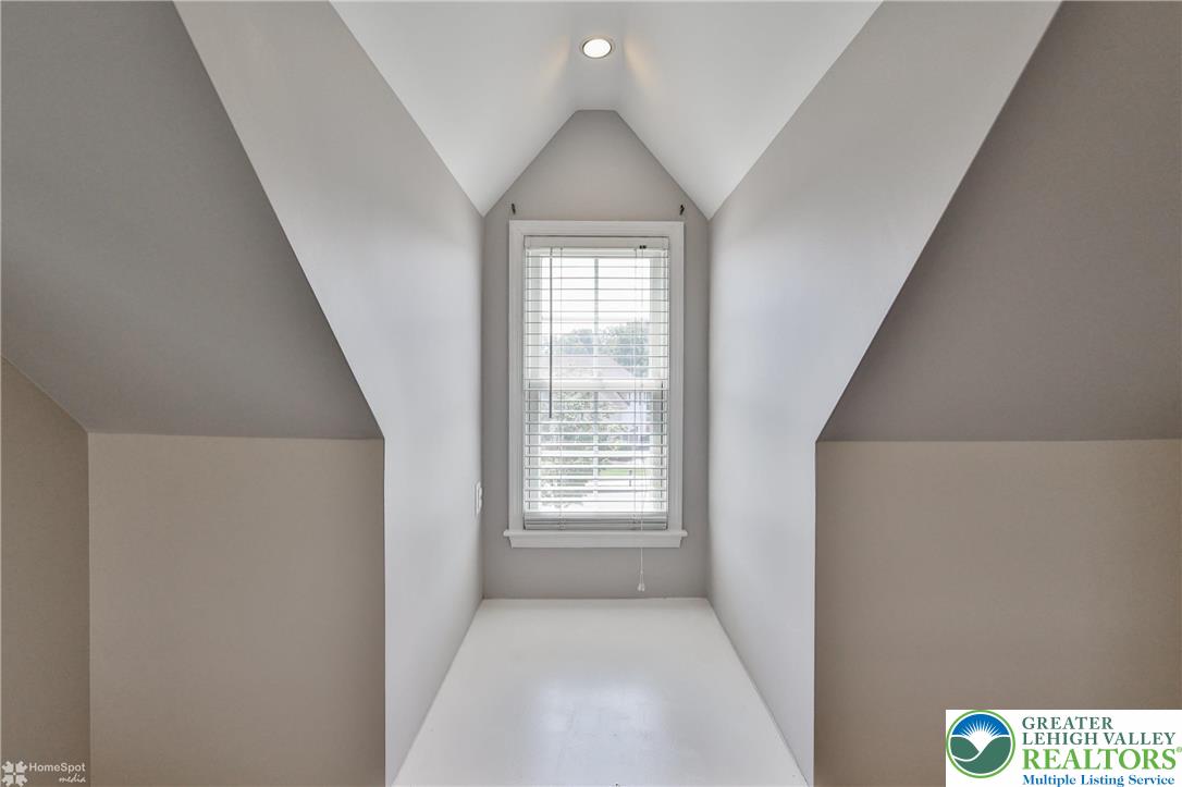 Palmer Twp, Pennsylvania, 18045, United States, 4 Bedrooms Bedrooms, ,4 BathroomsBathrooms,Residential,For Sale,1898728