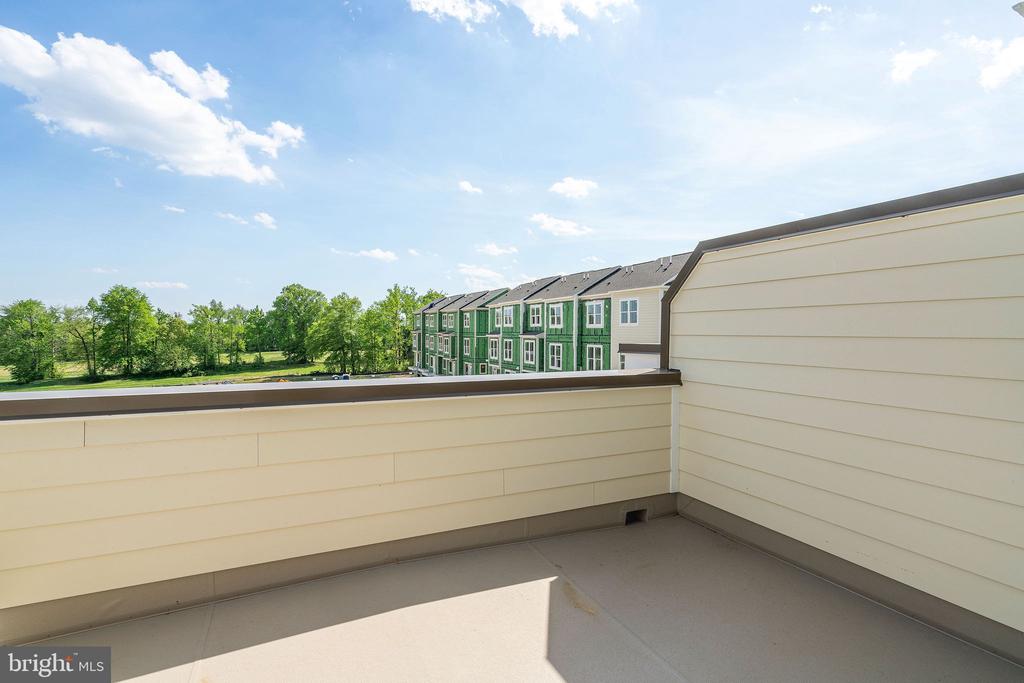 Woodbridge, Virginia, 22191, United States, 4 Bedrooms Bedrooms, ,5 BathroomsBathrooms,Residential,For Sale,2021740