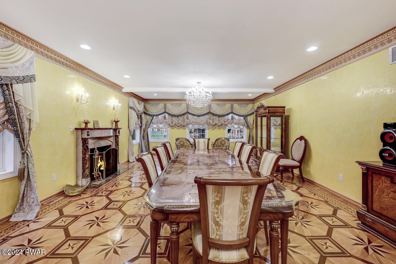 Albrightsville, Pennsylvania, 18210, United States, 4 Bedrooms Bedrooms, ,5 BathroomsBathrooms,Residential,For Sale,1982857