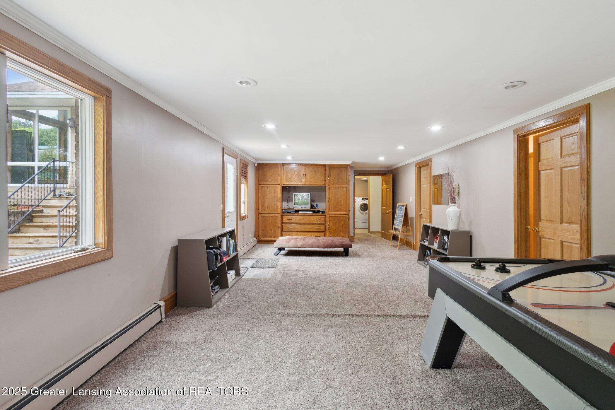 DeWitt, Michigan, 48820, United States, 4 Bedrooms Bedrooms, ,4 BathroomsBathrooms,Residential,For Sale,1911452