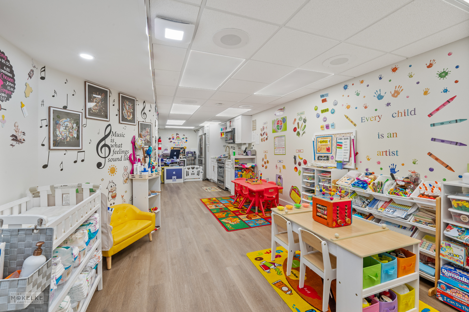 Montgomery, Illinois, 60538, United States, 5 Bedrooms Bedrooms, ,4 BathroomsBathrooms,Residential,For Sale,1925082