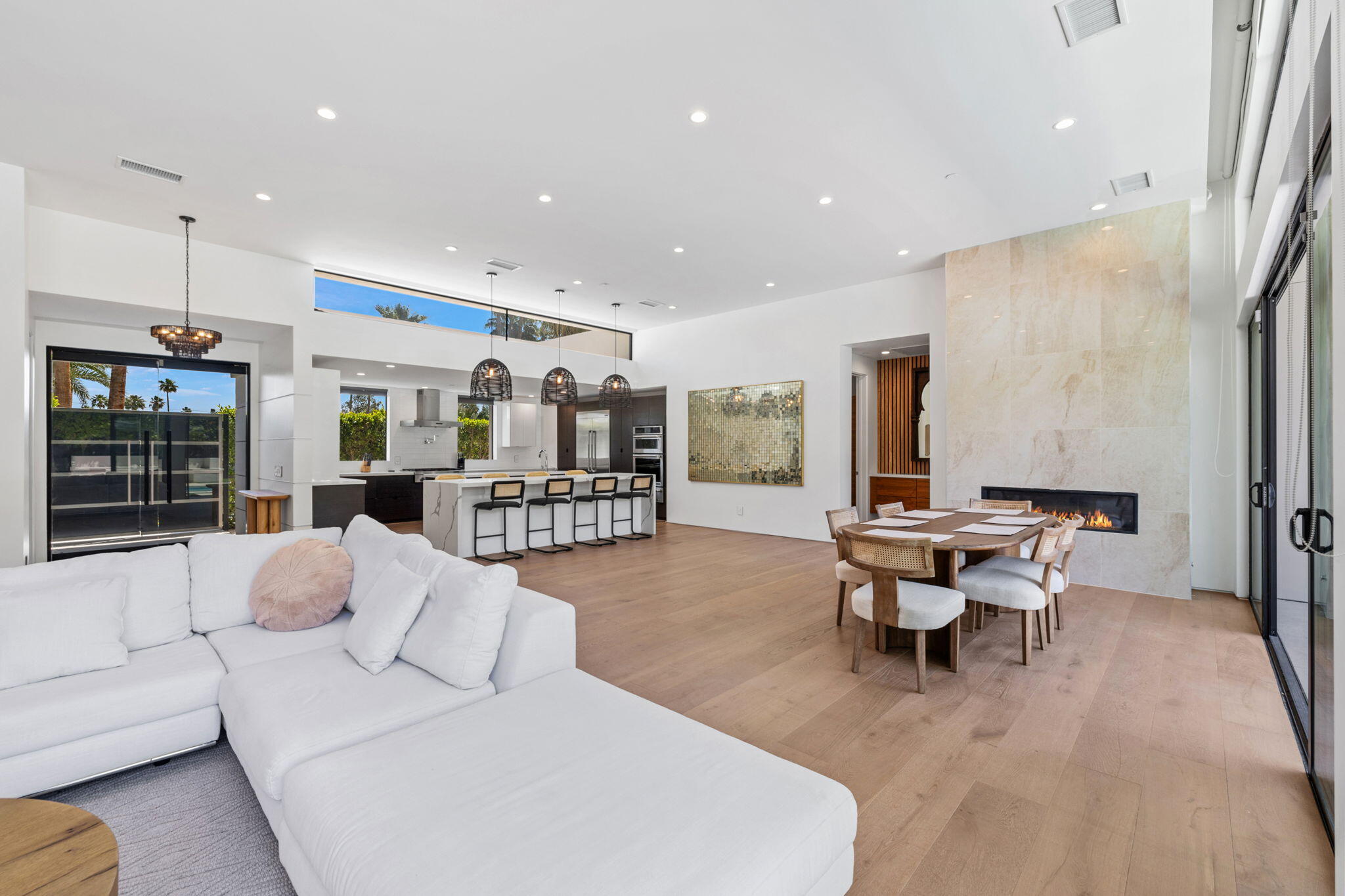 Palm Springs, California, 92262, United States, 5 Bedrooms Bedrooms, ,4 BathroomsBathrooms,Residential,For Sale,1805387