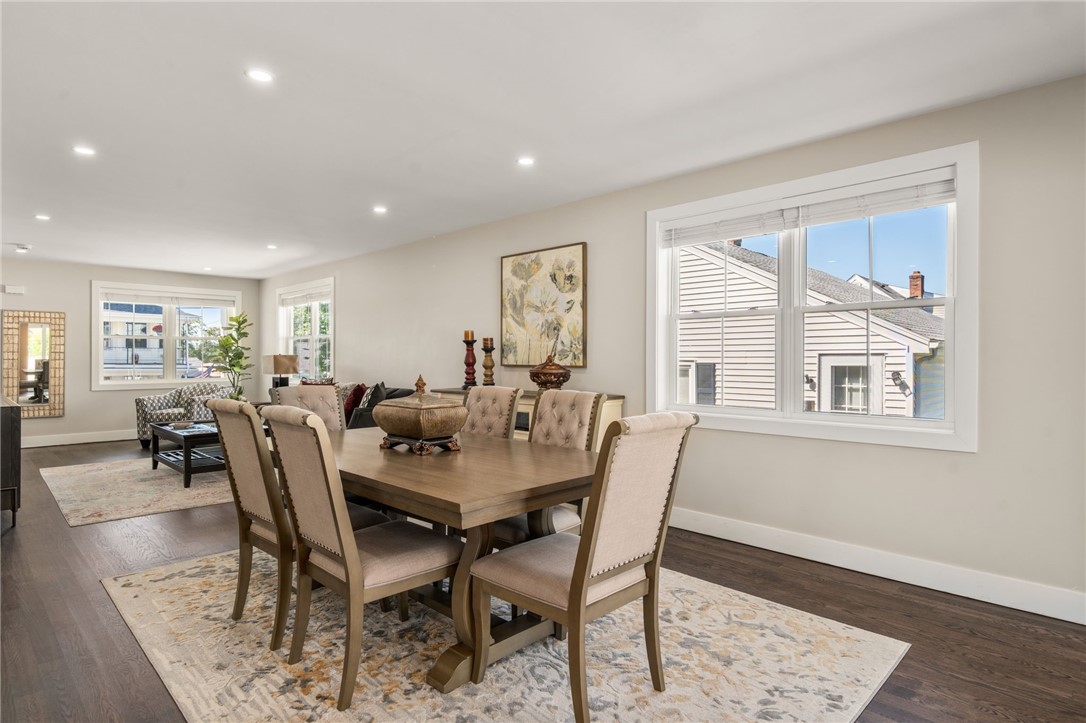 East Providence, Rhode Island, 02914, United States, 4 Bedrooms Bedrooms, ,3 BathroomsBathrooms,Residential,For Sale,1941827