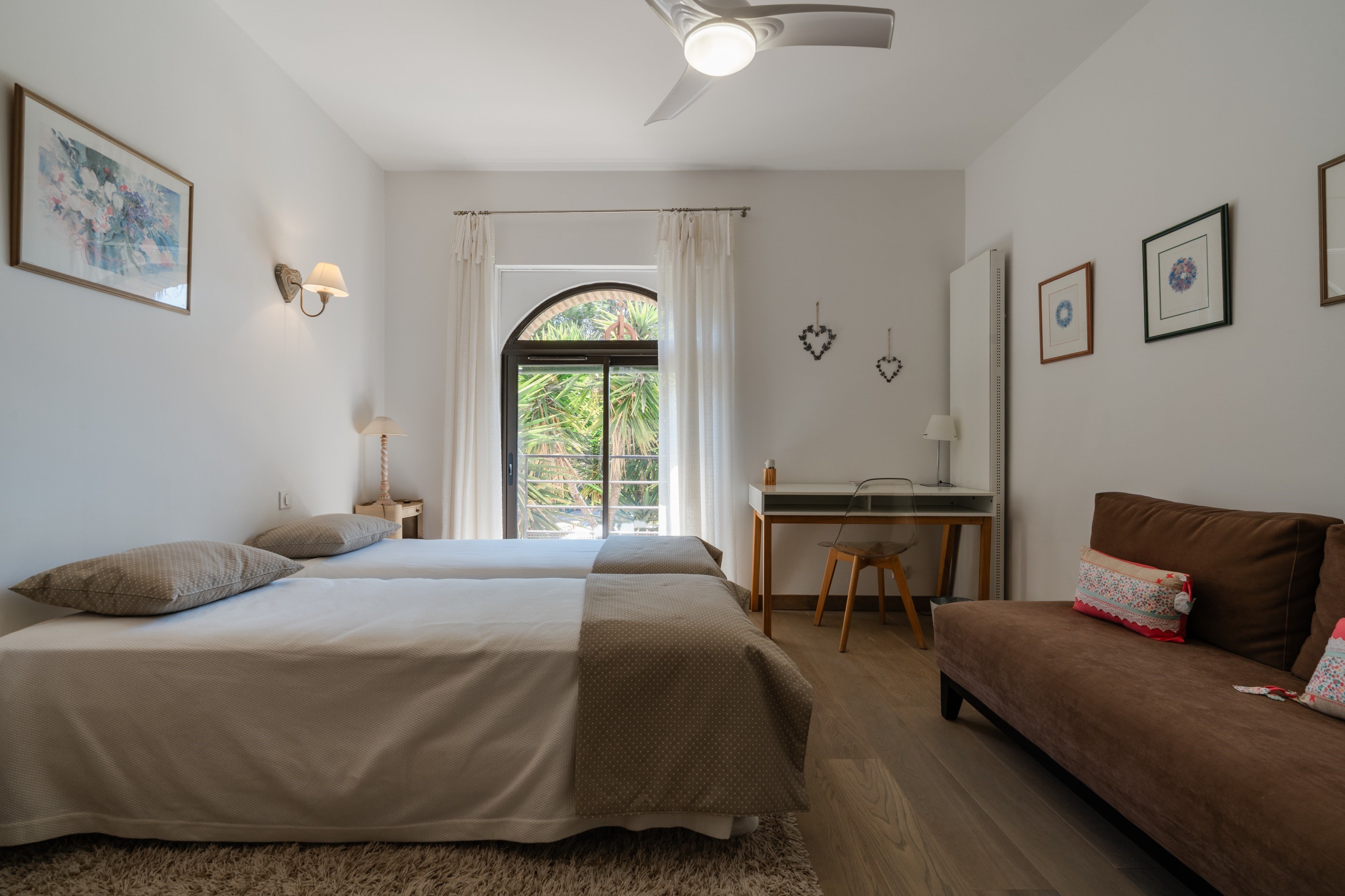  RARE AND AUTHENTIC — AN EXCEPTIONAL VILLAGE FARMHOUSE WITH POOL - 物件實景