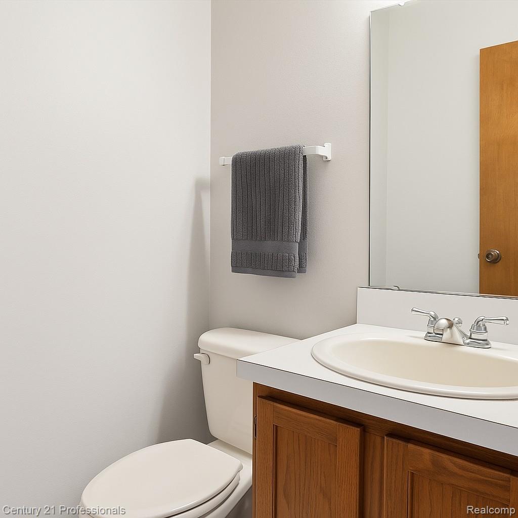 Northville, Michigan, 48167, United States, 4 Bedrooms Bedrooms, ,3 BathroomsBathrooms,Residential,For Sale,1980855