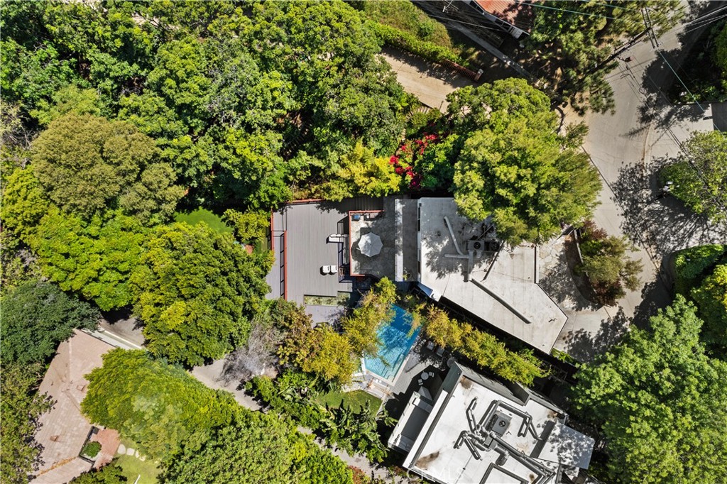 Los Angeles, California, 90046, United States, 3 Bedrooms Bedrooms, ,4 BathroomsBathrooms,Residential,For Sale,1817494
