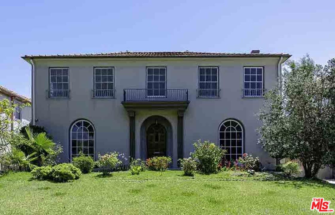 1232 Westchester Pl, Los Angeles, California, 90019, United States, 5 Bedrooms Bedrooms, ,5 BathroomsBathrooms,Residential,For Sale,1232 Westchester Pl,1662622
