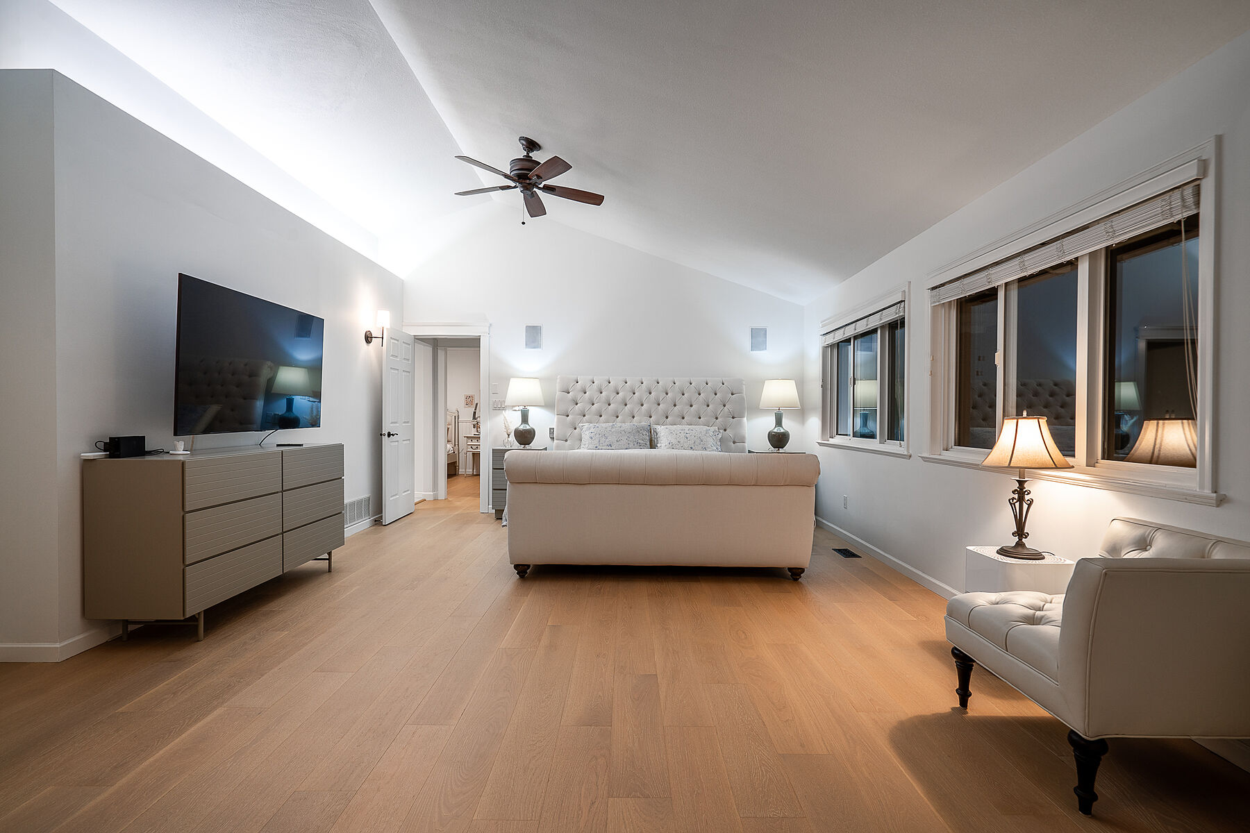  Stunning Executive Residence - 物件實景