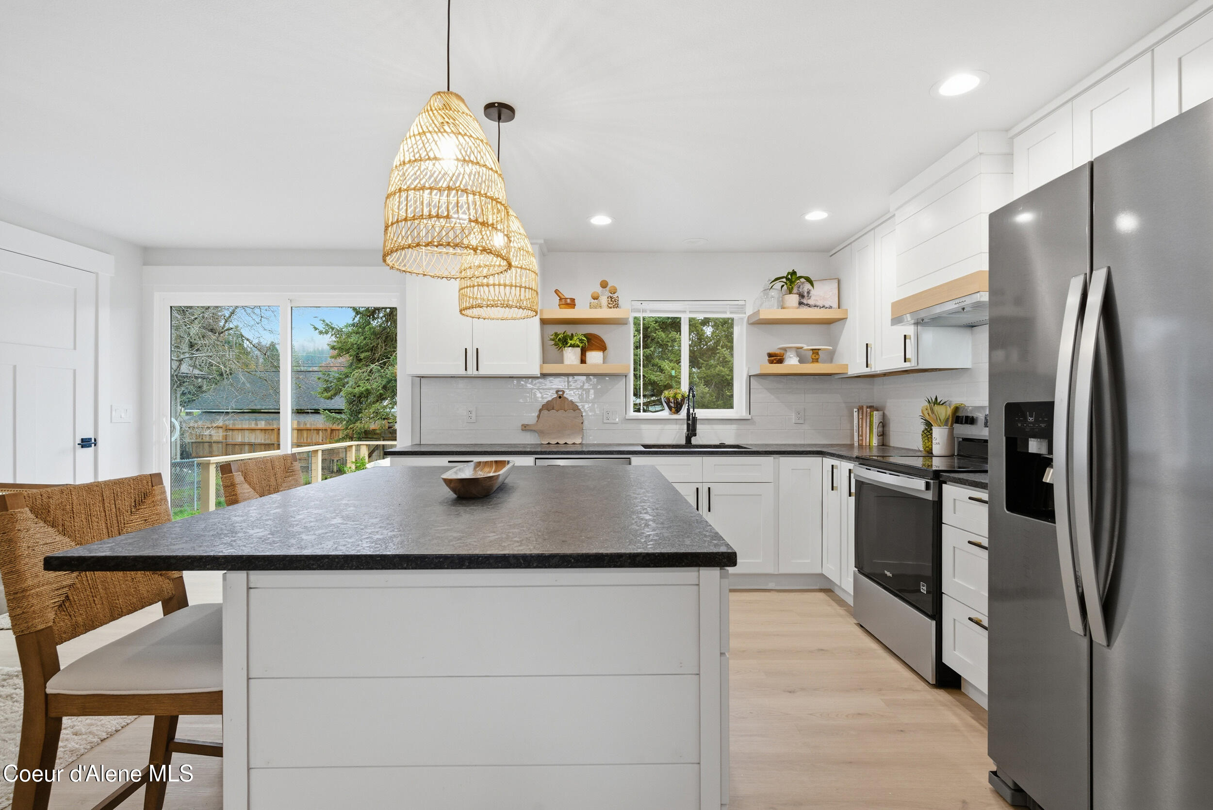 Coeur d'Alene, Idaho, 83814, United States, 2 Bedrooms Bedrooms, ,1 BathroomBathrooms,Residential,For Sale,2010997