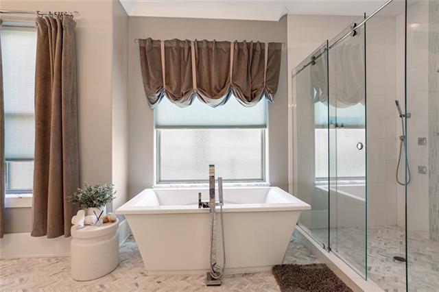 2033 S LAKESHORE Boulevard, Slidell, Louisiana, 70461, United States, 5 Bedrooms Bedrooms, ,6 BathroomsBathrooms,Residential,For Sale,2033 S LAKESHORE Boulevard,1008626