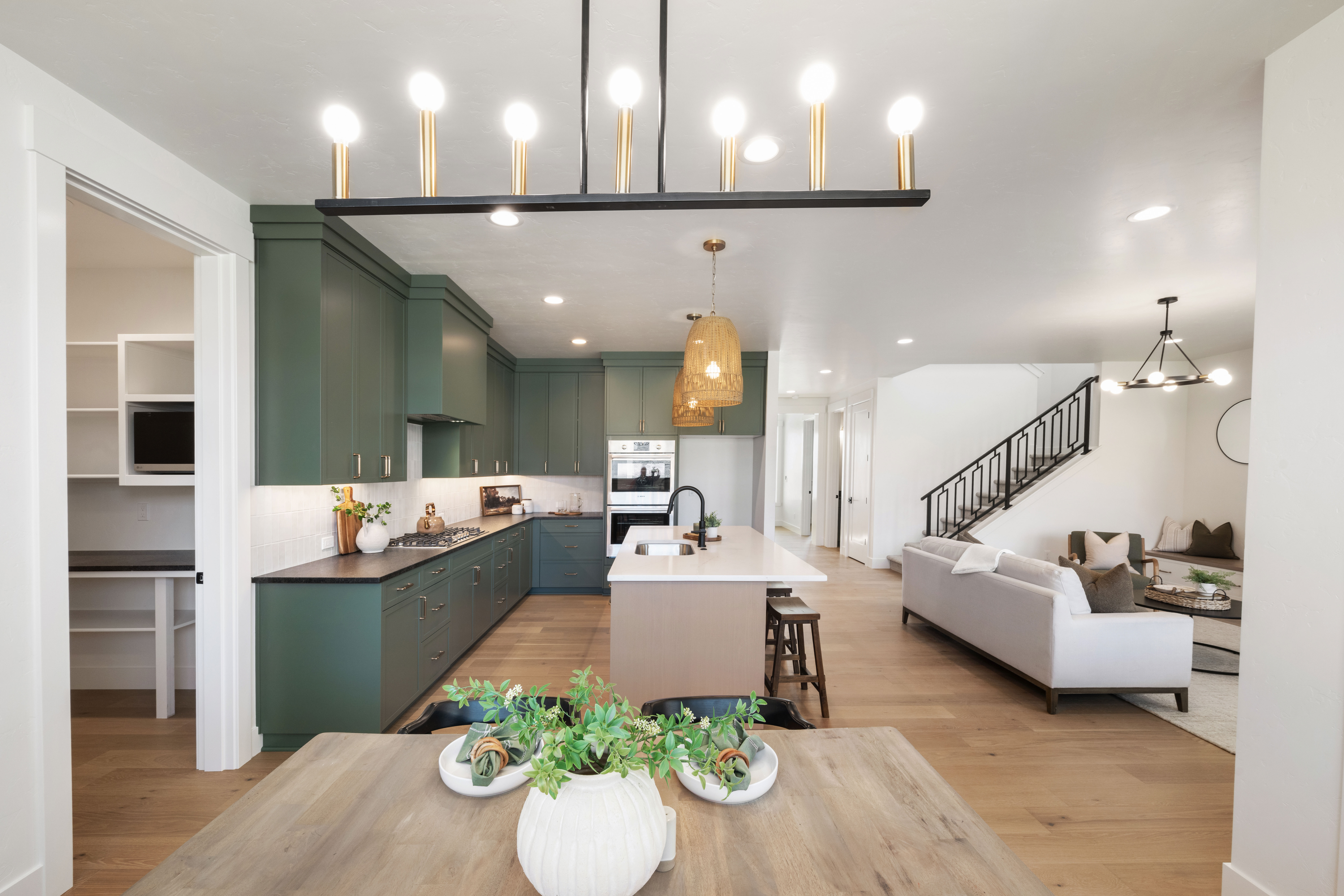  5-Bedroom Home with a Dream Garage in Siena Hills - 物件實景
