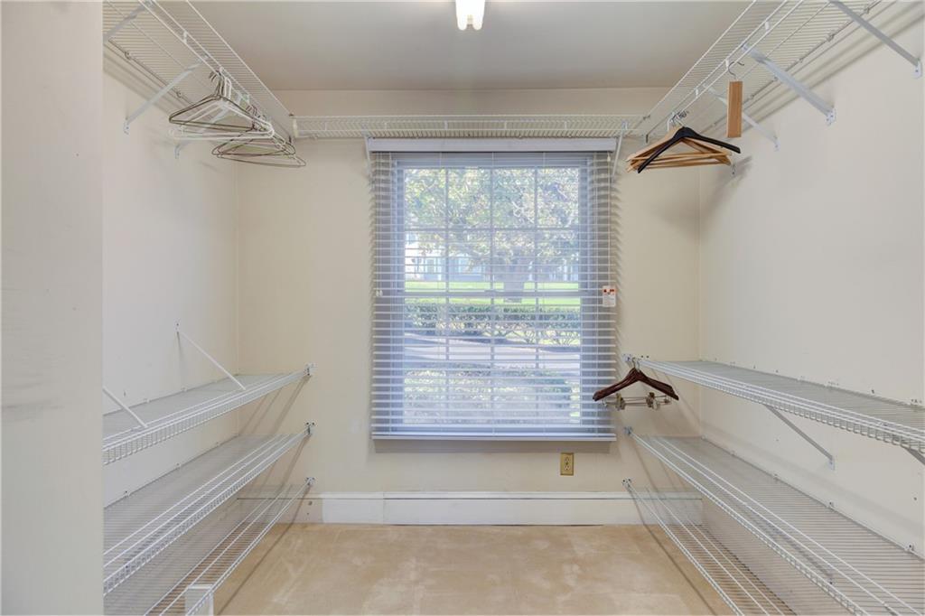 Portsmouth, Rhode Island, 02871, United States, 4 Bedrooms Bedrooms, ,5 BathroomsBathrooms,Residential,For Sale,1909701
