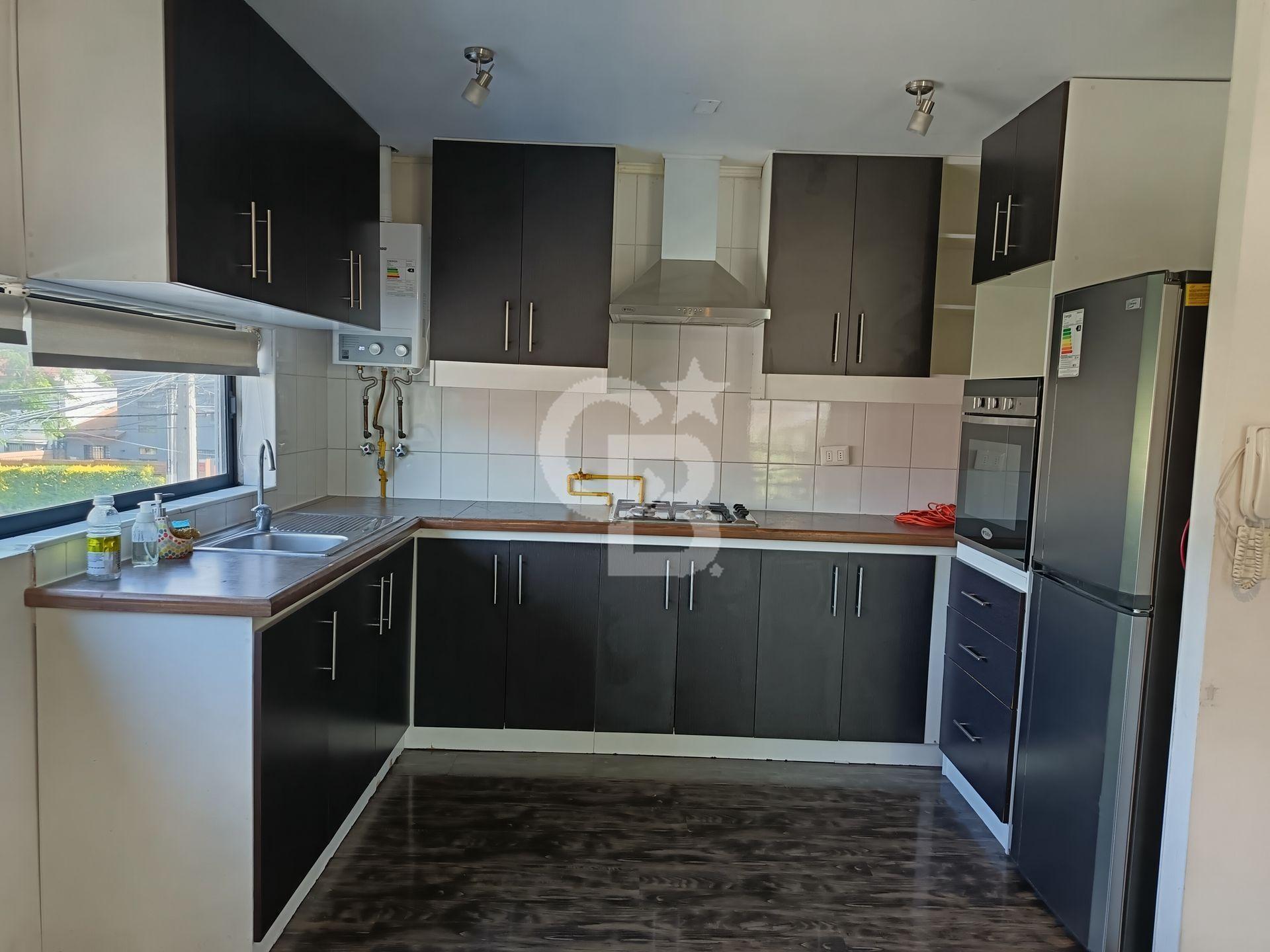 Las Condes, Chile, 6 Bedrooms Bedrooms, ,4 BathroomsBathrooms,Residential,For Sale,1997121