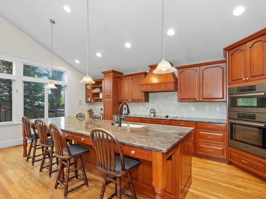 Waltham, Massachusetts, 02451, United States, 4 Bedrooms Bedrooms, ,4 BathroomsBathrooms,Residential,For Sale,1996187