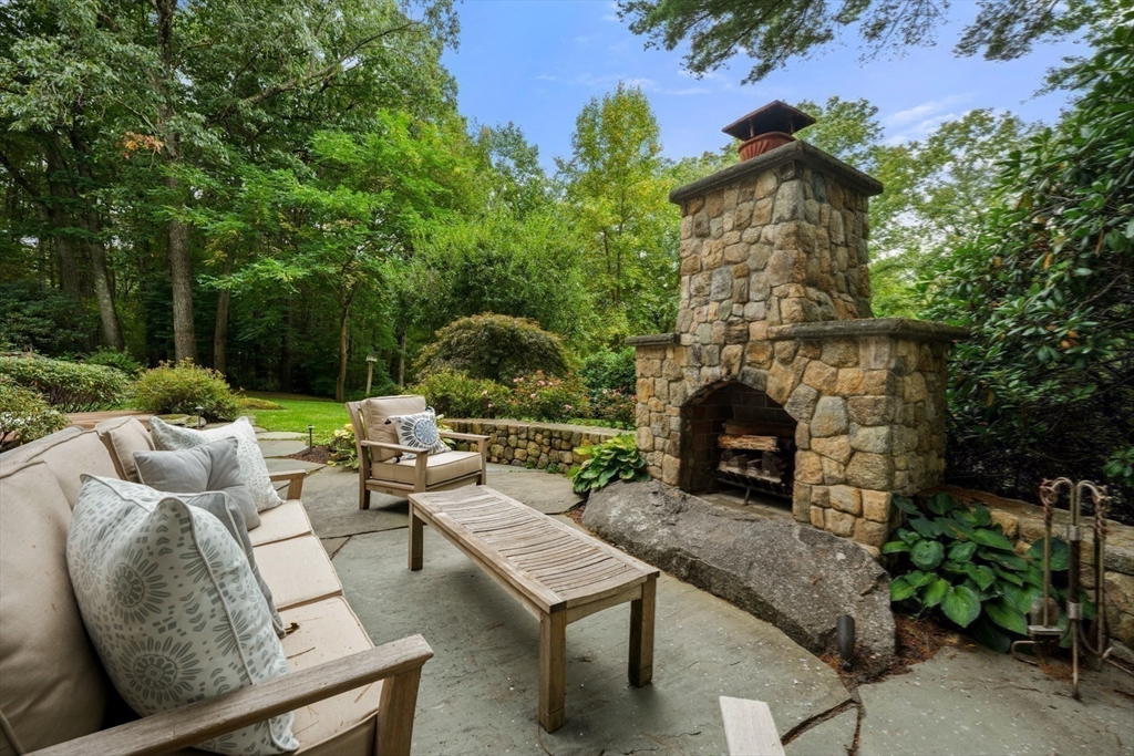 Wellesley, Massachusetts, 02482, United States, 6 Bedrooms Bedrooms, ,10 BathroomsBathrooms,Residential,For Sale,1794537