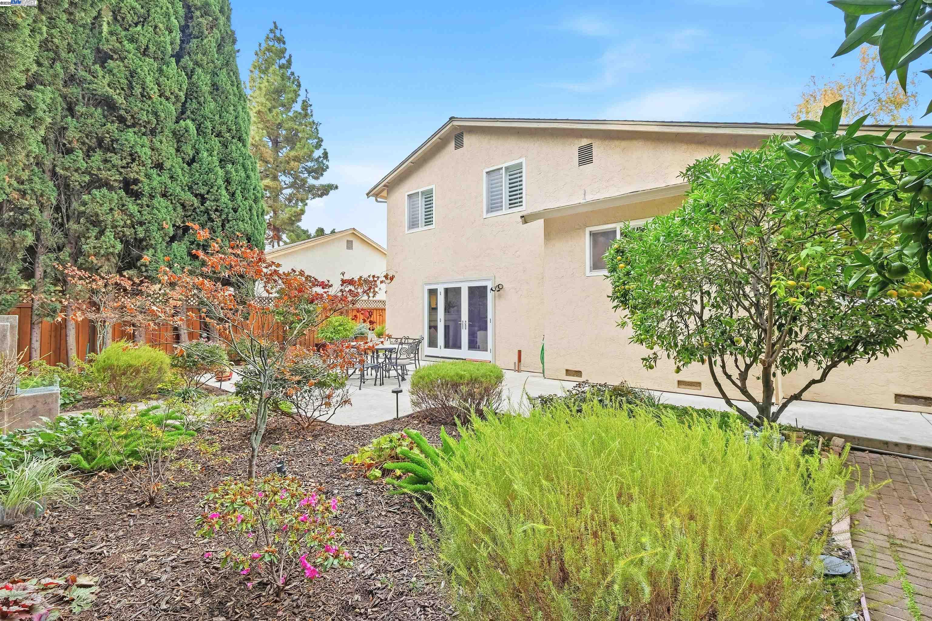 Fremont, California, 94536, United States, 4 Bedrooms Bedrooms, ,2 BathroomsBathrooms,Residential,For Sale,1990968