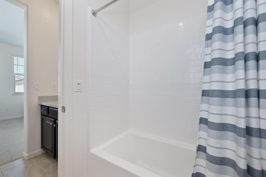 Roseville, California, 95747, United States, 3 Bedrooms Bedrooms, ,3 BathroomsBathrooms,Residential,For Sale,1795538