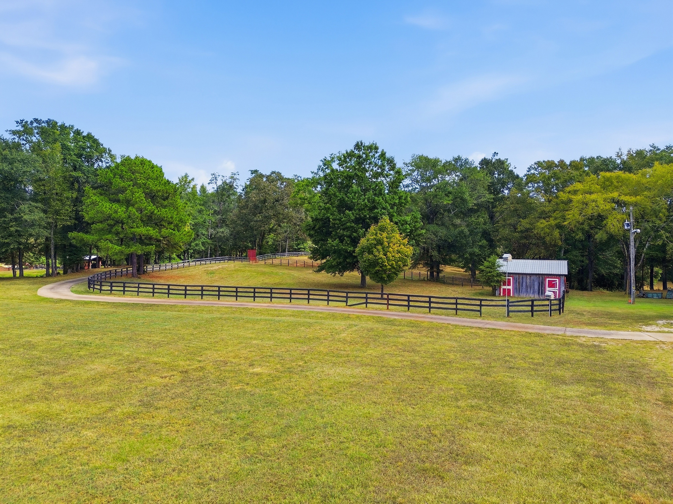  Exquisite 77.5 +/- Acre Private Retreat With Modern Rustic Elegance - 物件實景