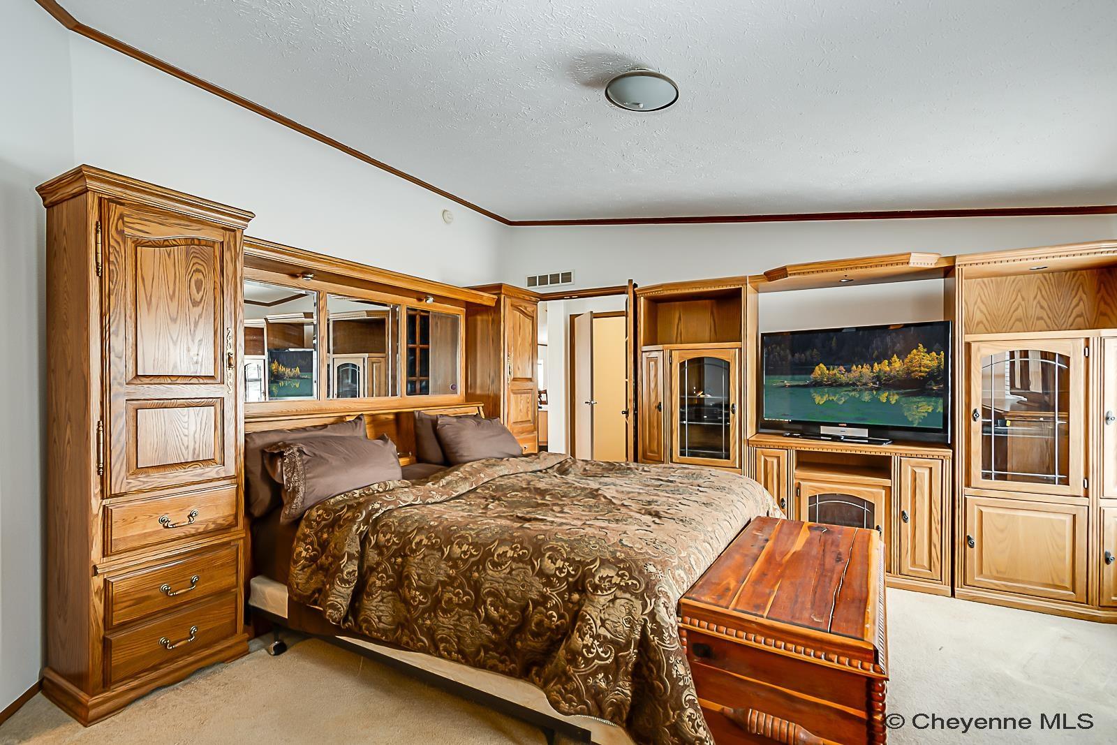 Cheyenne, Wyoming, 82009, United States, 3 Bedrooms Bedrooms, ,2 BathroomsBathrooms,Residential,For Sale,1826400