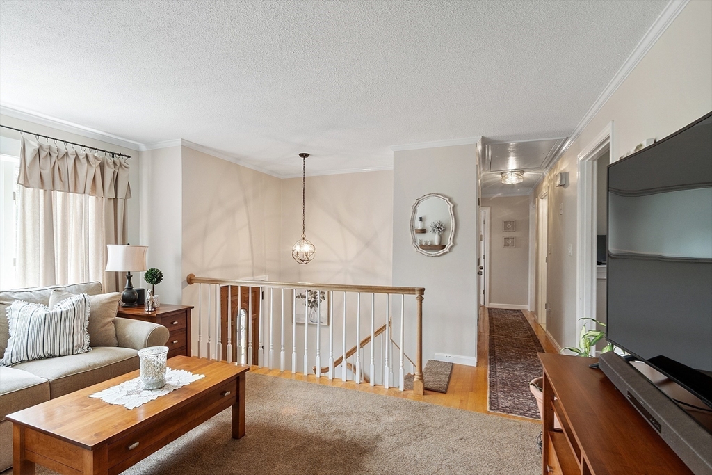 Beverly, Massachusetts, 01915, United States, 3 Bedrooms Bedrooms, ,2 BathroomsBathrooms,Residential,For Sale,1912054