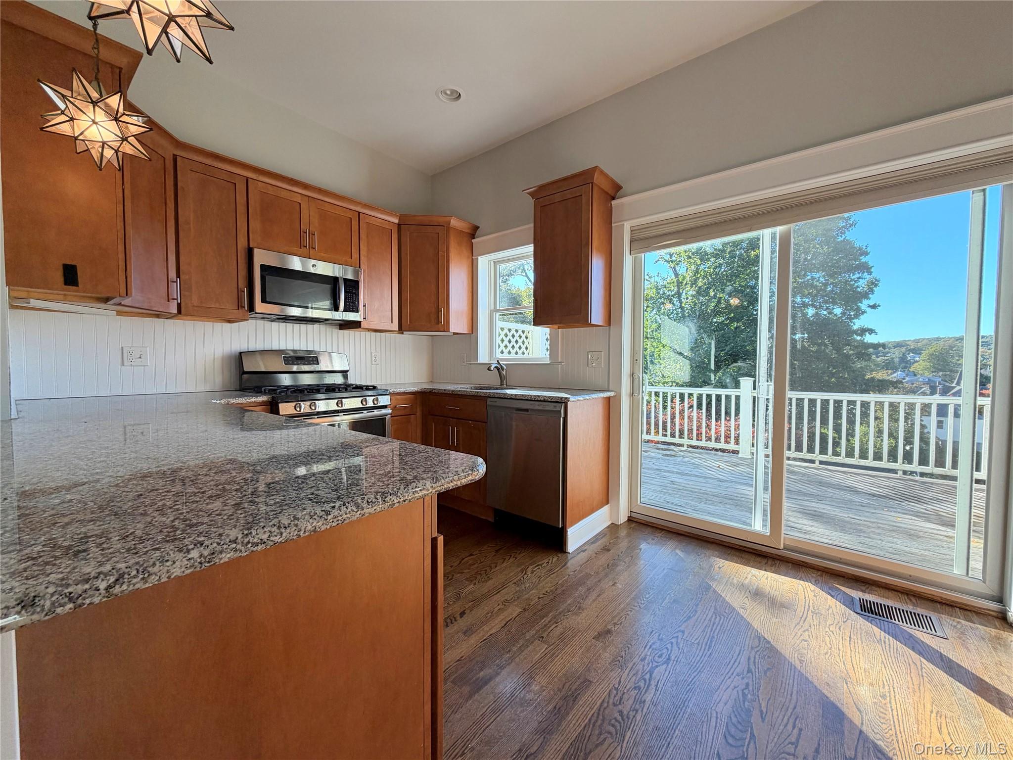  68 School Street, Oyster Bay, NY, 11771 - 物件實景