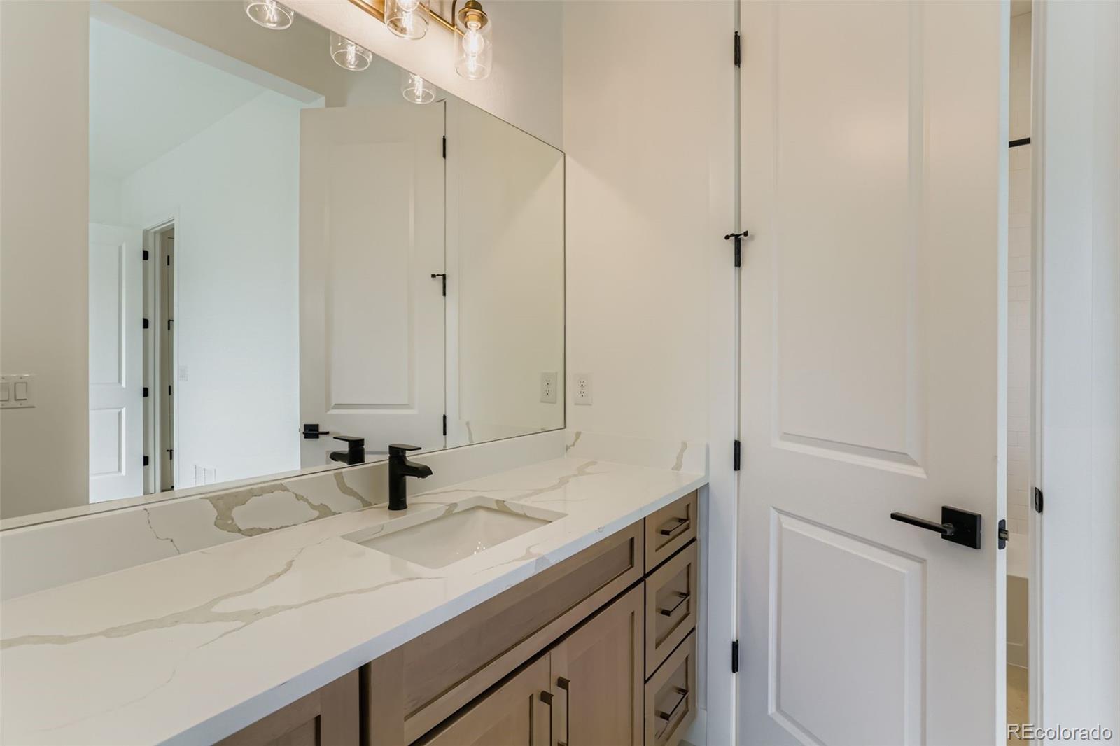 Castle Rock, Colorado, 80108, United States, 3 Bedrooms Bedrooms, ,3 BathroomsBathrooms,Residential,For Sale,1837233