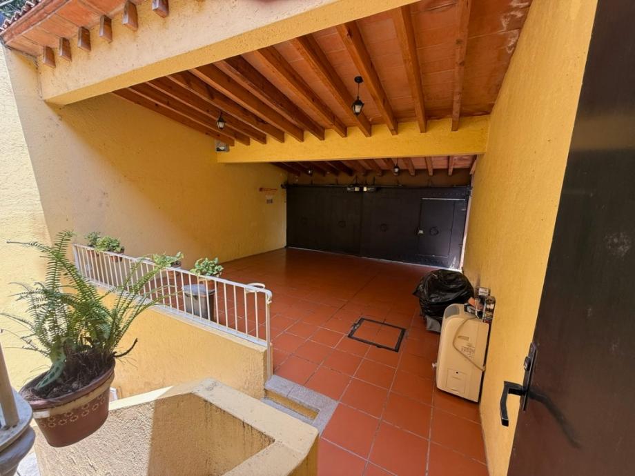 Cuernavaca, Morelos, 62300, Mexico, 6 Bedrooms Bedrooms, ,8 BathroomsBathrooms,Residential,For Sale,1806153