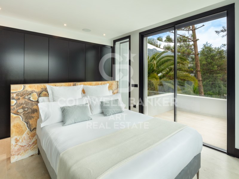 Marbella, Andalusia, ES, 5 Bedrooms Bedrooms, ,6 BathroomsBathrooms,Residential,For Sale,1804123