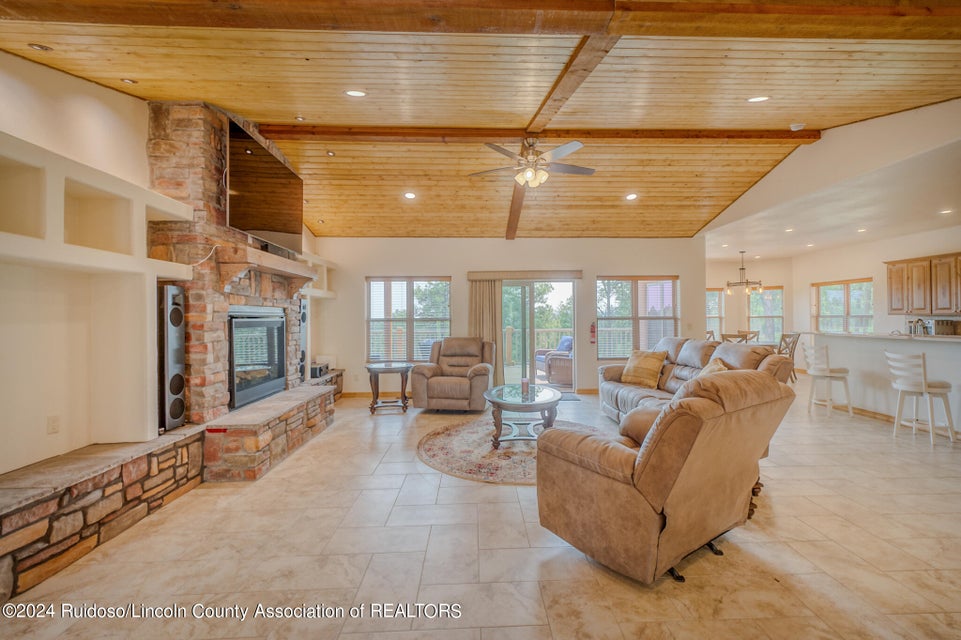 Ruidoso, New Mexico, 88345, United States, 4 Bedrooms Bedrooms, ,4 BathroomsBathrooms,Residential,For Sale,1921687