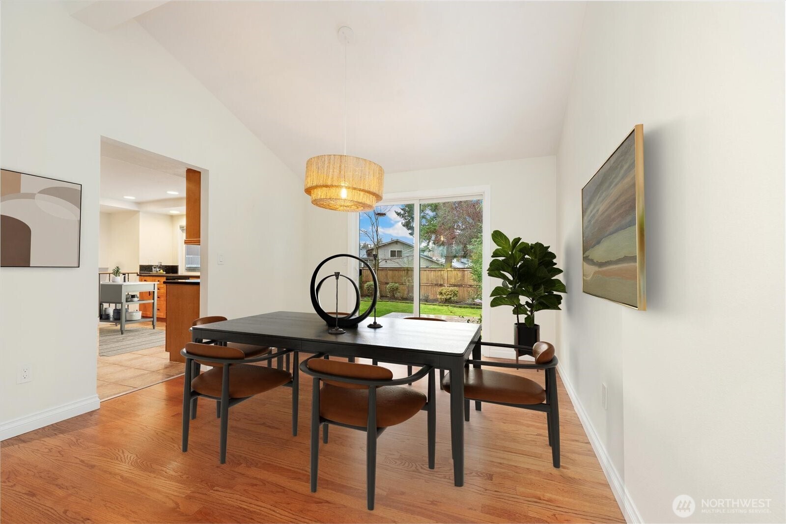 Renton, Washington, 98059, United States, 4 Bedrooms Bedrooms, ,1 BathroomBathrooms,Residential,For Sale,1989503