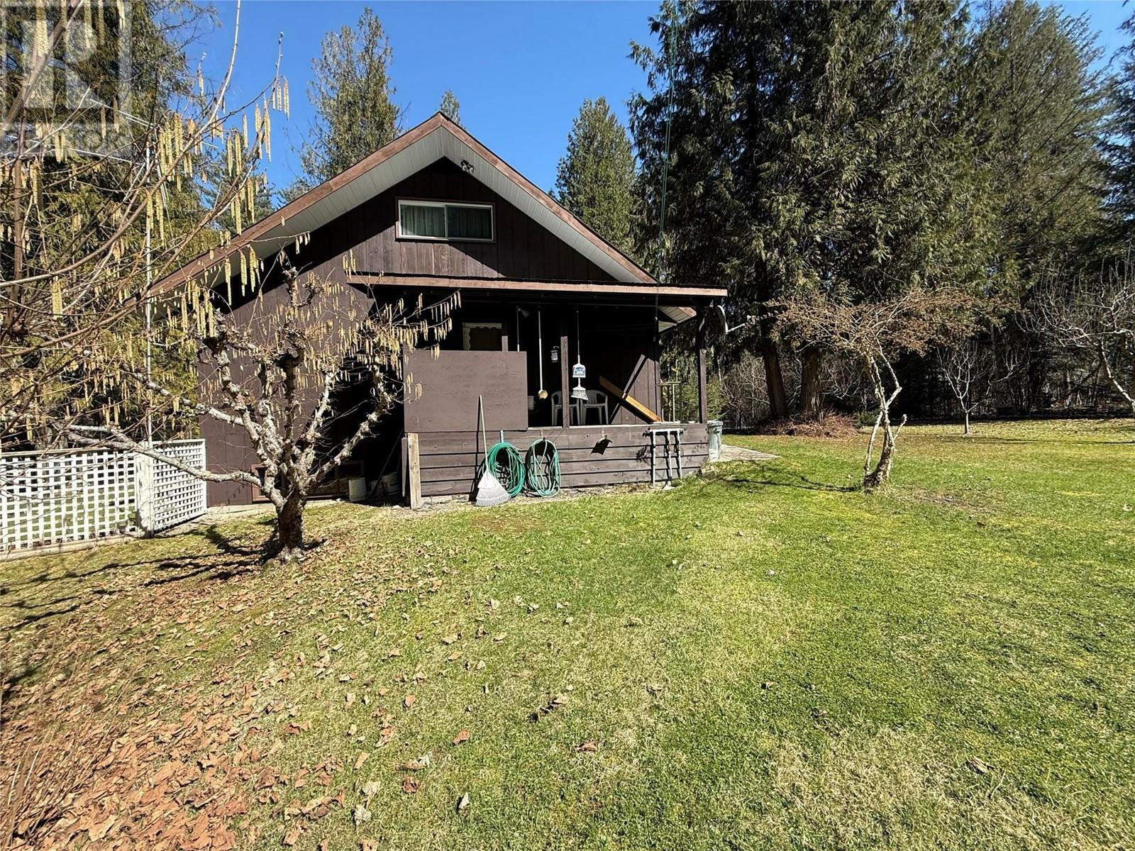 WINLAW, British Columbia, V0G 2J0, CA, 4 Bedrooms Bedrooms, ,1 BathroomBathrooms,Residential,For Sale,1837554