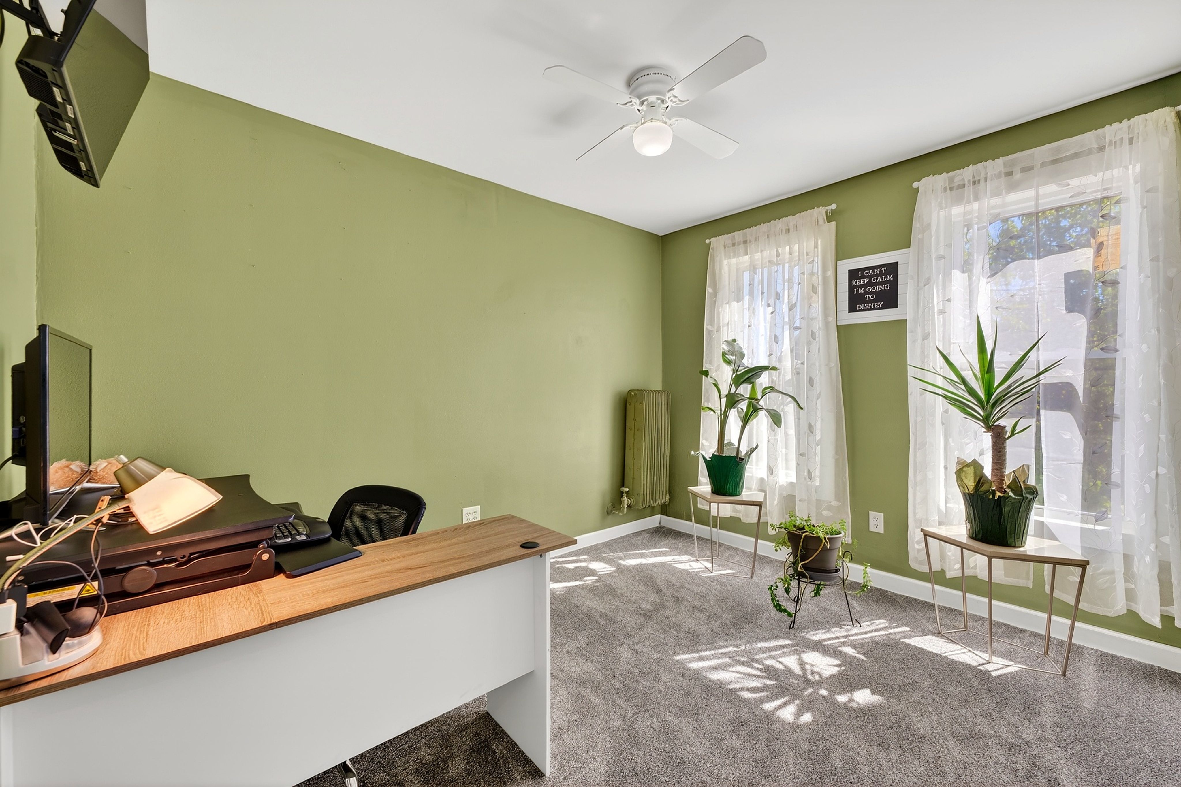  Ultimate Versatility: 7-Bedroom Gem with $40K in Upgrades & Private Guest Wing - 物件實景