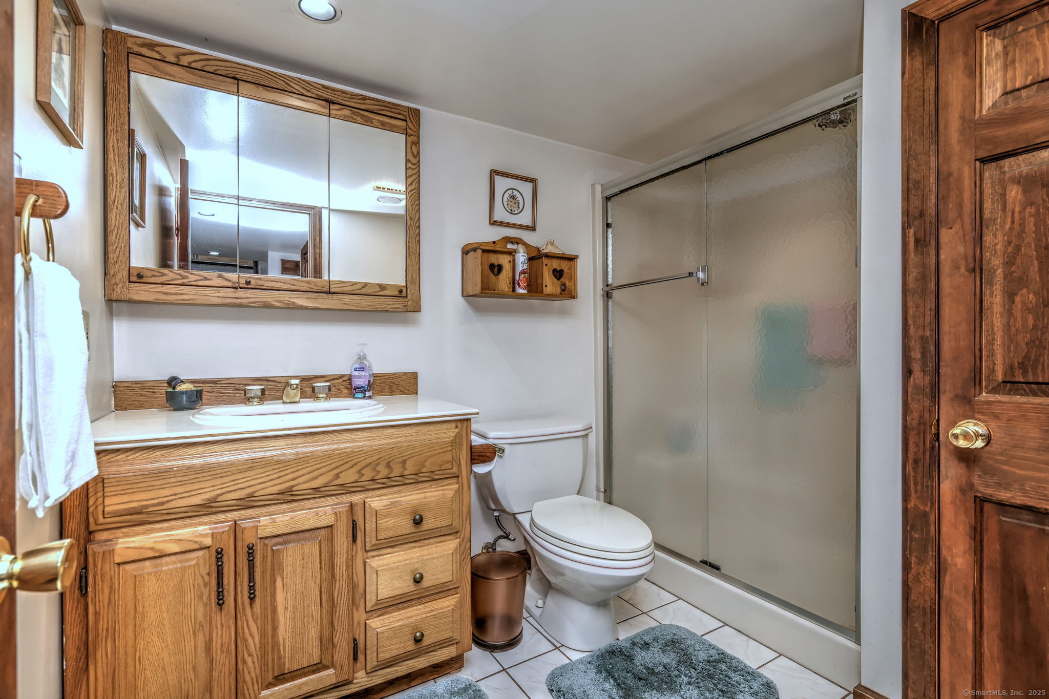 Milford, Connecticut, 06460, United States, 4 Bedrooms Bedrooms, ,3 BathroomsBathrooms,Residential,For Sale,1939362