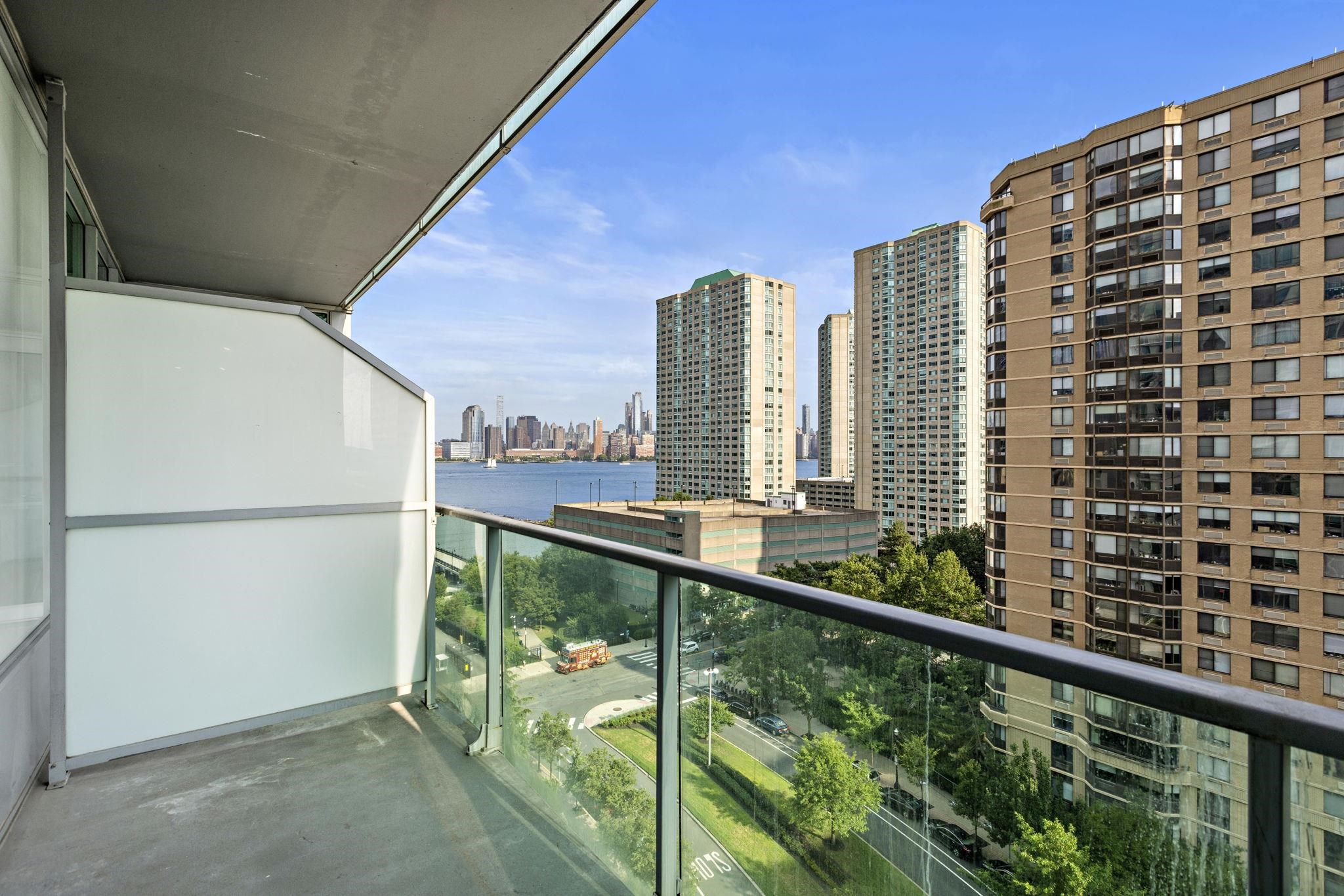 Jersey City, New Jersey, 07310, United States, 2 Bedrooms Bedrooms, ,2 BathroomsBathrooms,Residential,For Sale,1874794