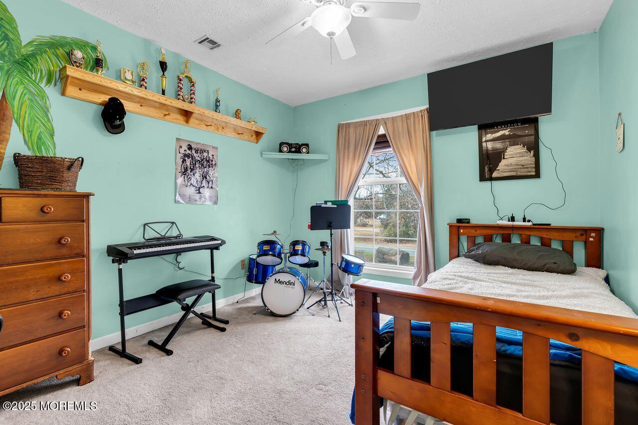 Howell, New Jersey, 07731, United States, 3 Bedrooms Bedrooms, ,3 BathroomsBathrooms,Residential,For Sale,2000438