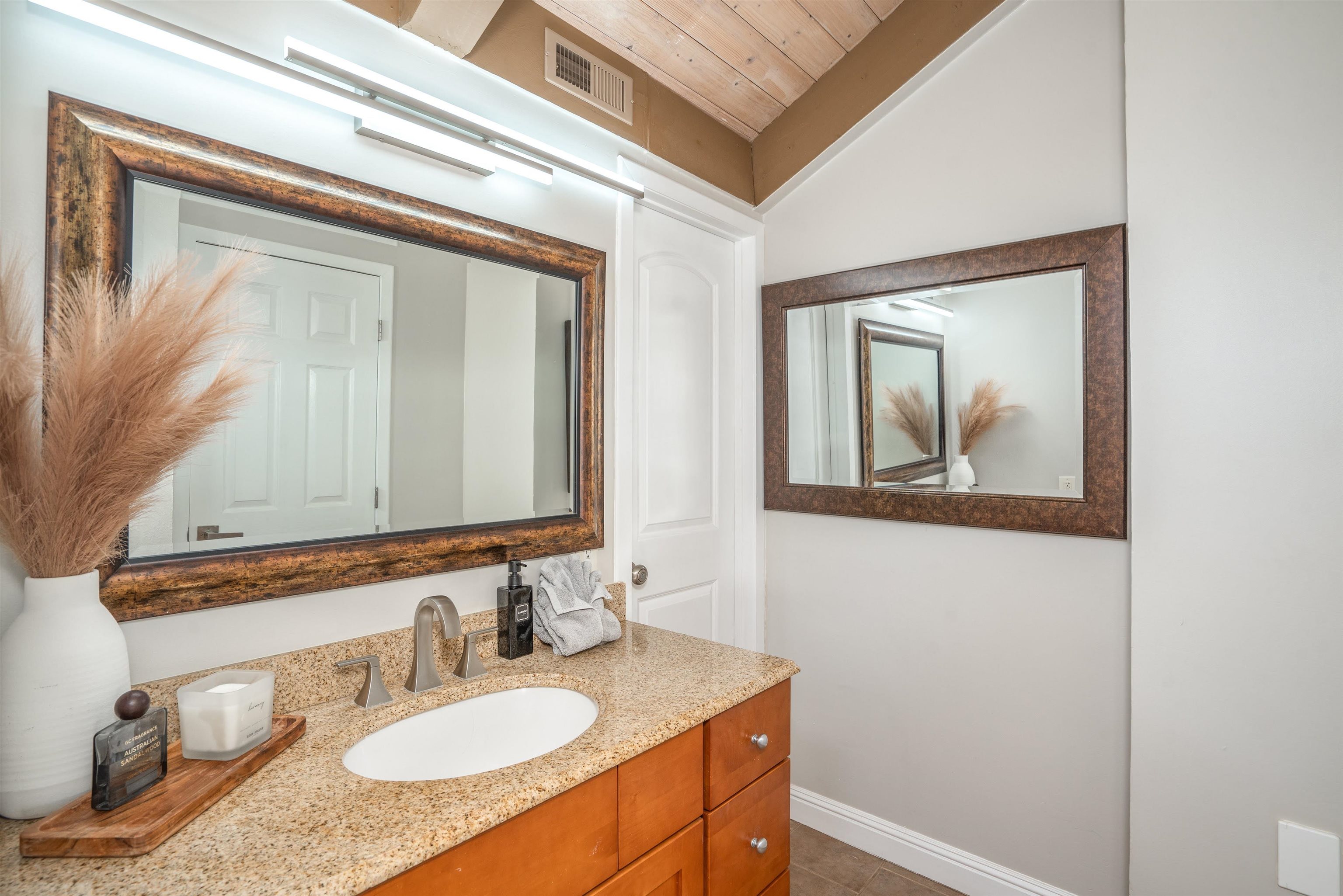 Kihei, Hawaii, 96753, United States, 2 Bedrooms Bedrooms, ,2 BathroomsBathrooms,Residential,For Sale,1867165