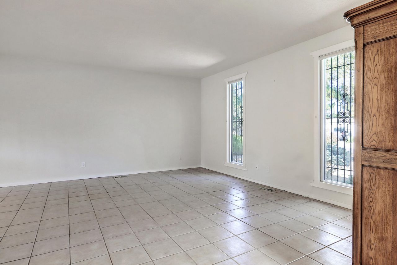 Albuquerque, New Mexico, 87109, United States, 3 Bedrooms Bedrooms, ,2 BathroomsBathrooms,Residential,For Sale,1970337