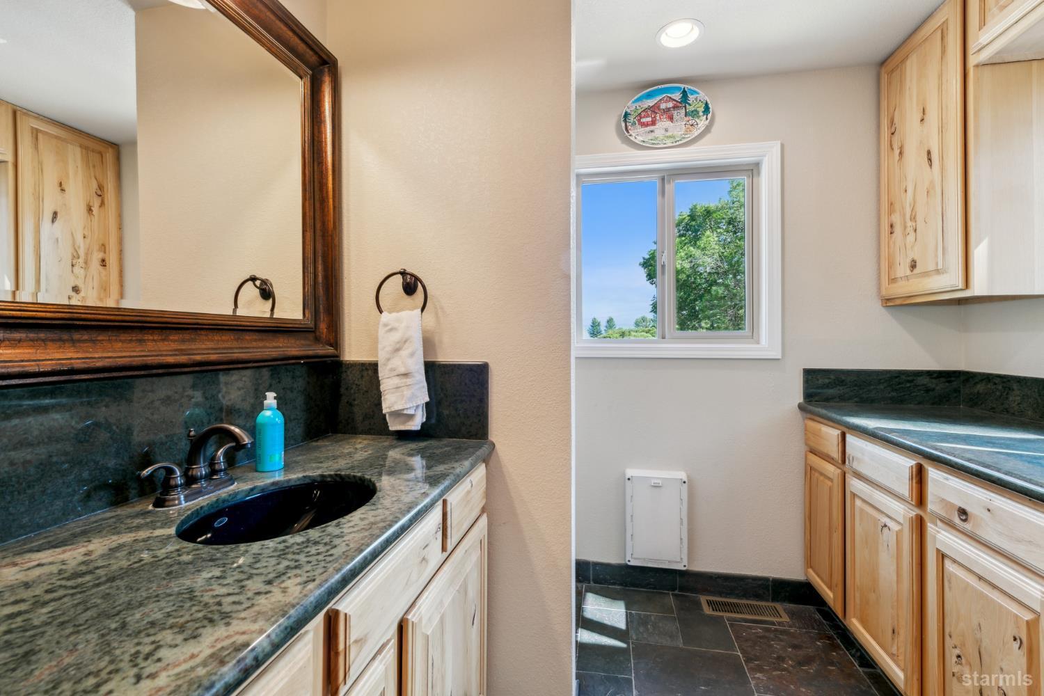 Gardnerville, Nevada, 89460, United States, 3 Bedrooms Bedrooms, ,3 BathroomsBathrooms,Residential,For Sale,1849799