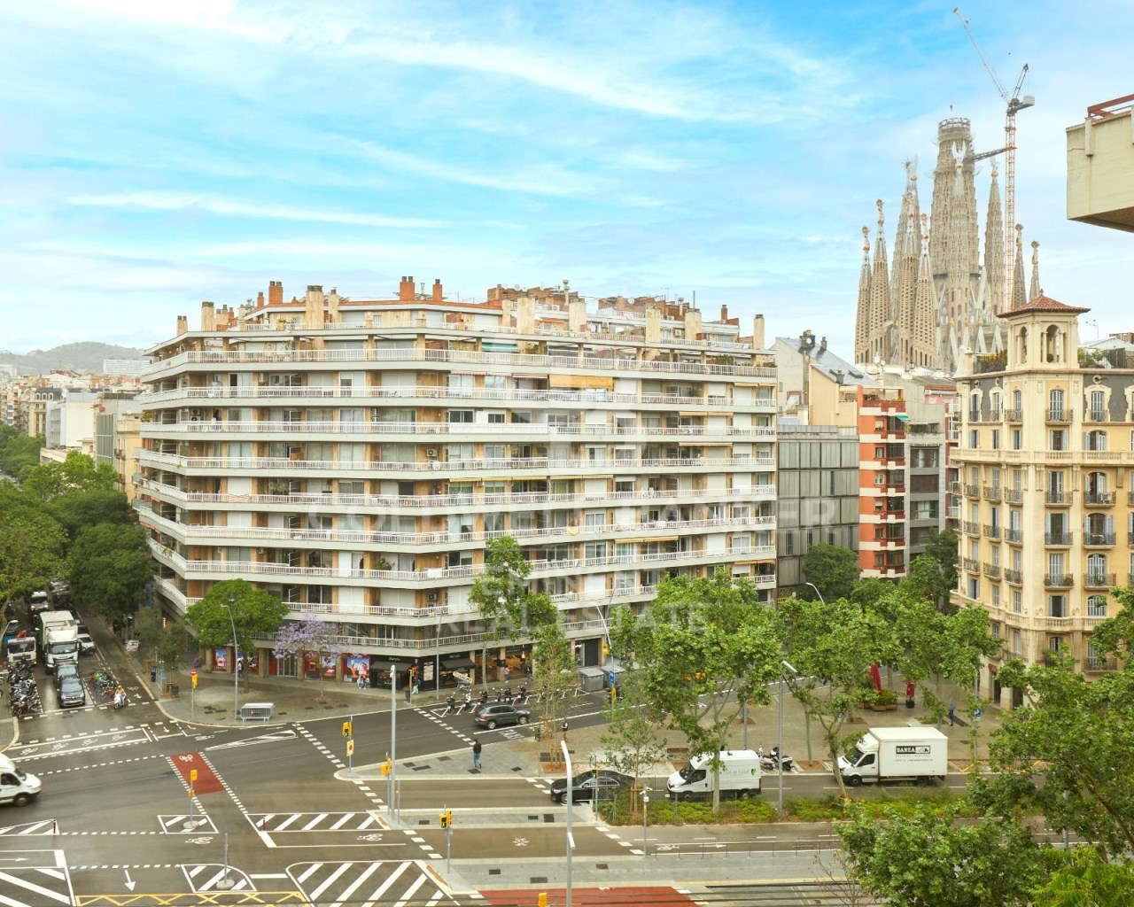 Barcelona, Catalonia, ES, 4 Bedrooms Bedrooms, ,2 BathroomsBathrooms,Residential,For Sale,1838082