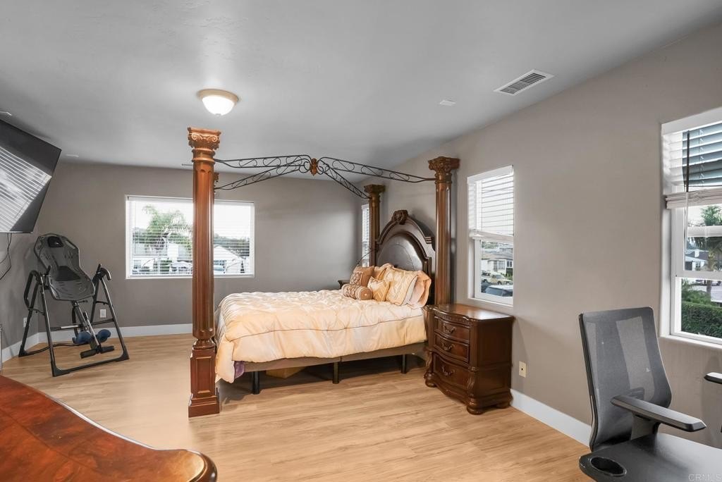 Chula Vista, California, 91911, United States, 10 Bedrooms Bedrooms, ,Residential,For Sale,1991347