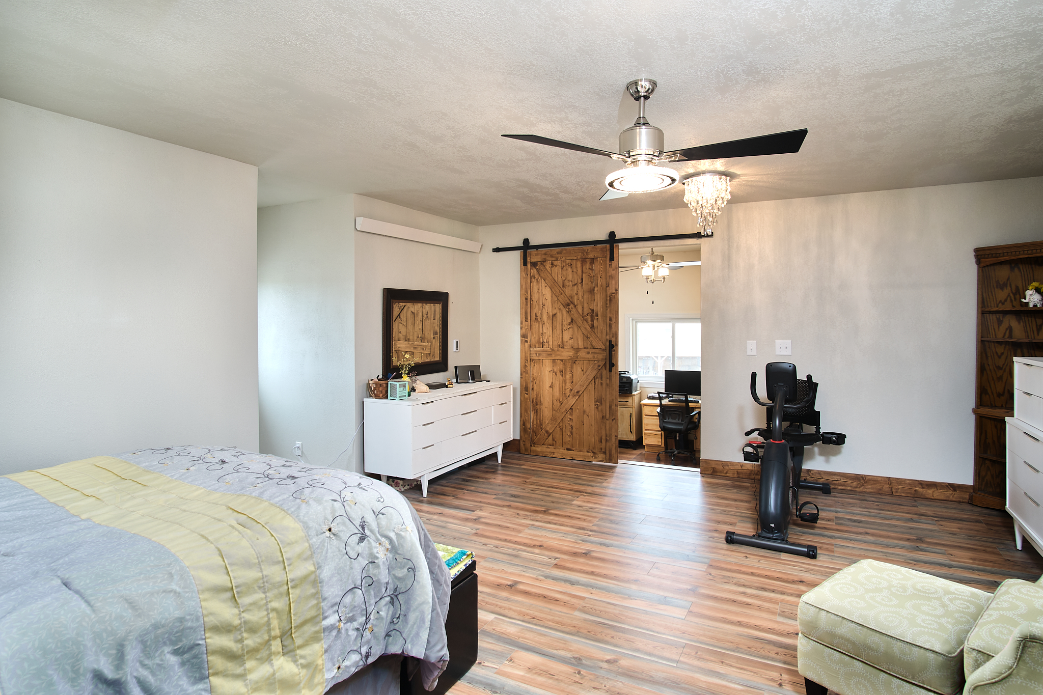 Hot Springs, South Dakota, 57747, United States, 3 Bedrooms Bedrooms, ,2 BathroomsBathrooms,Residential,For Sale,1993817