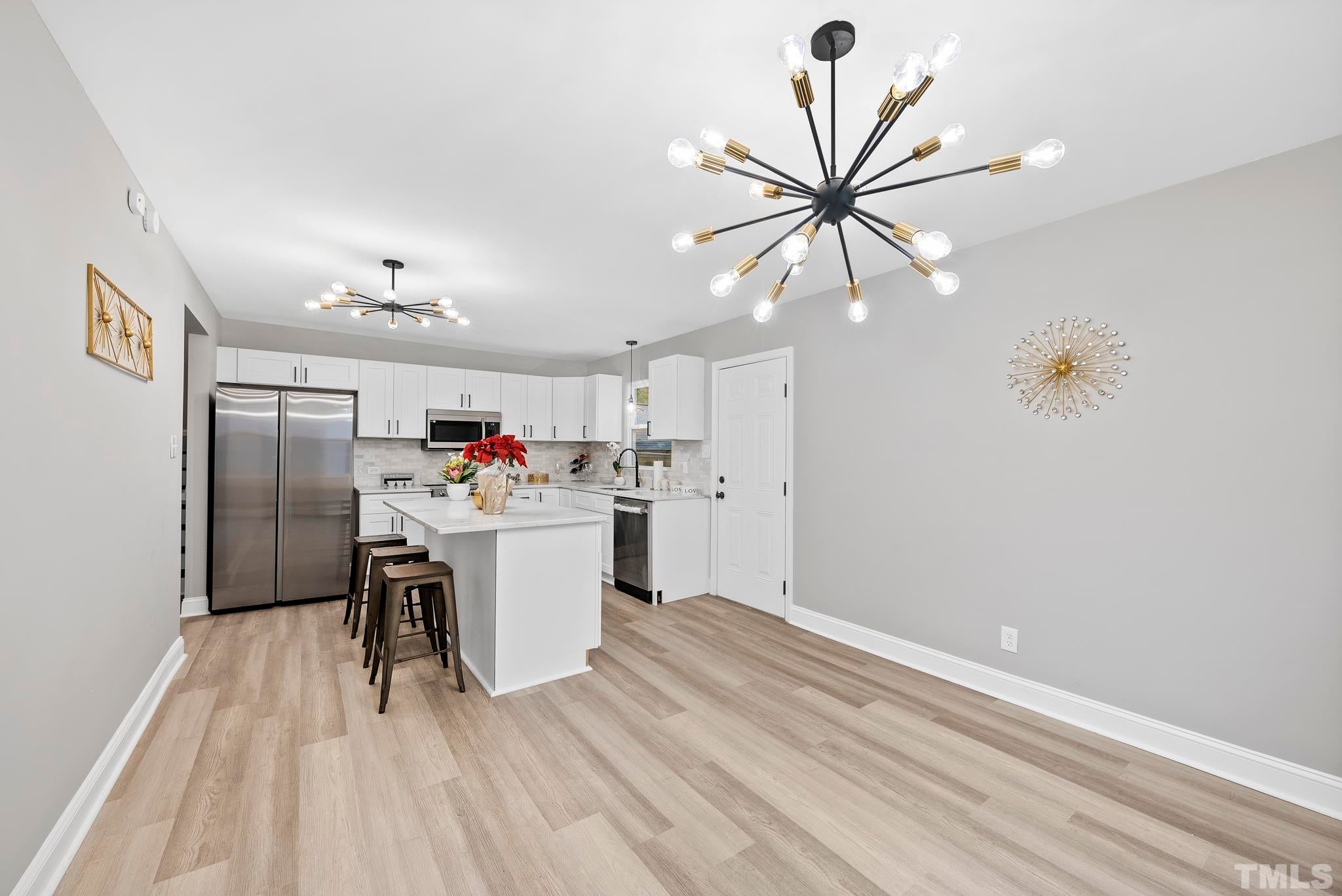 20 Lynn Road, Raleigh, North Carolina, 27609, United States, 4 Bedrooms Bedrooms, ,3 BathroomsBathrooms,Residential,For Sale,20 Lynn Road,1433287