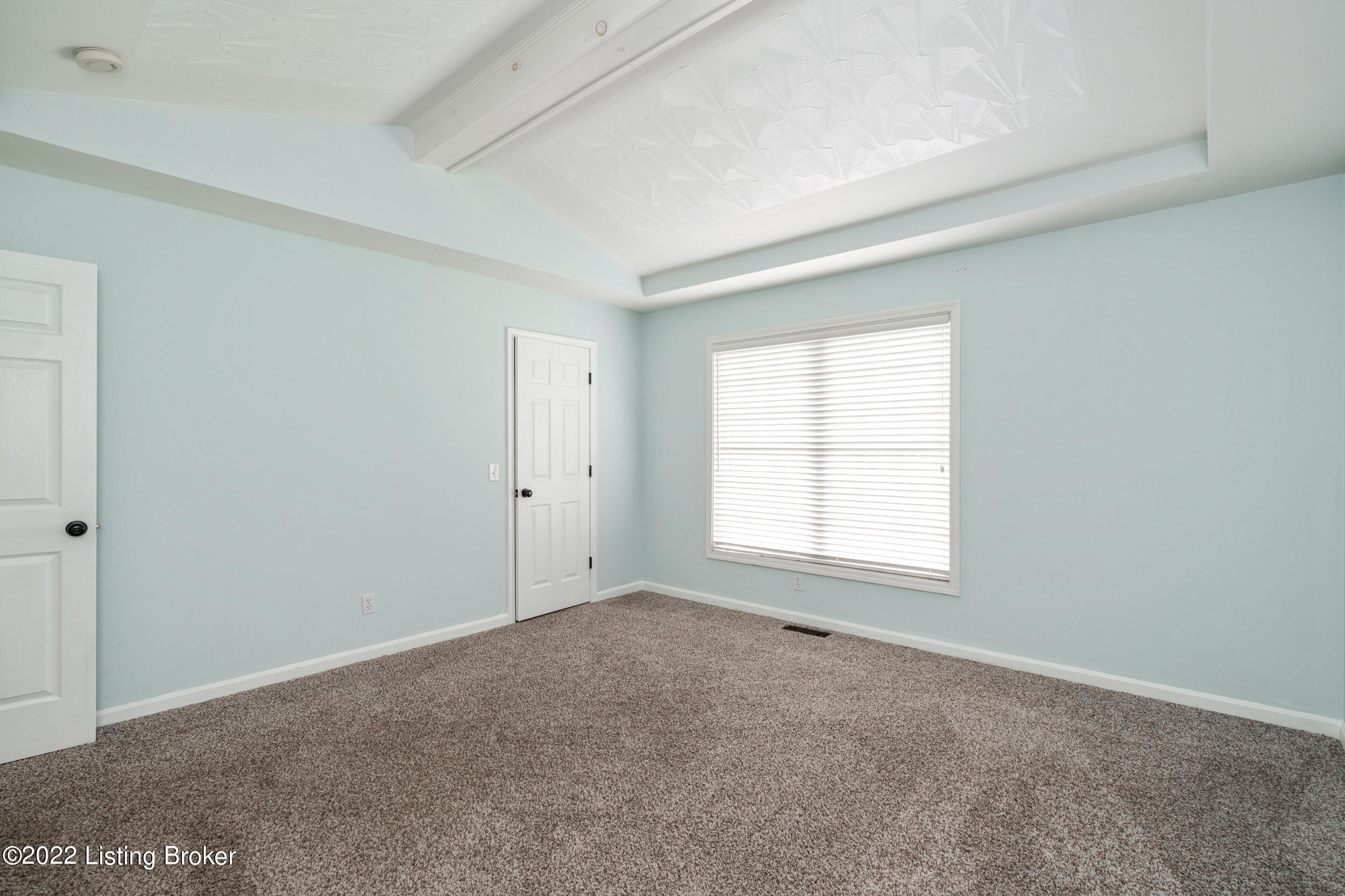 Pendleton, Kentucky, 40055, United States, 3 Bedrooms Bedrooms, ,2 BathroomsBathrooms,Residential,For Sale,1877377