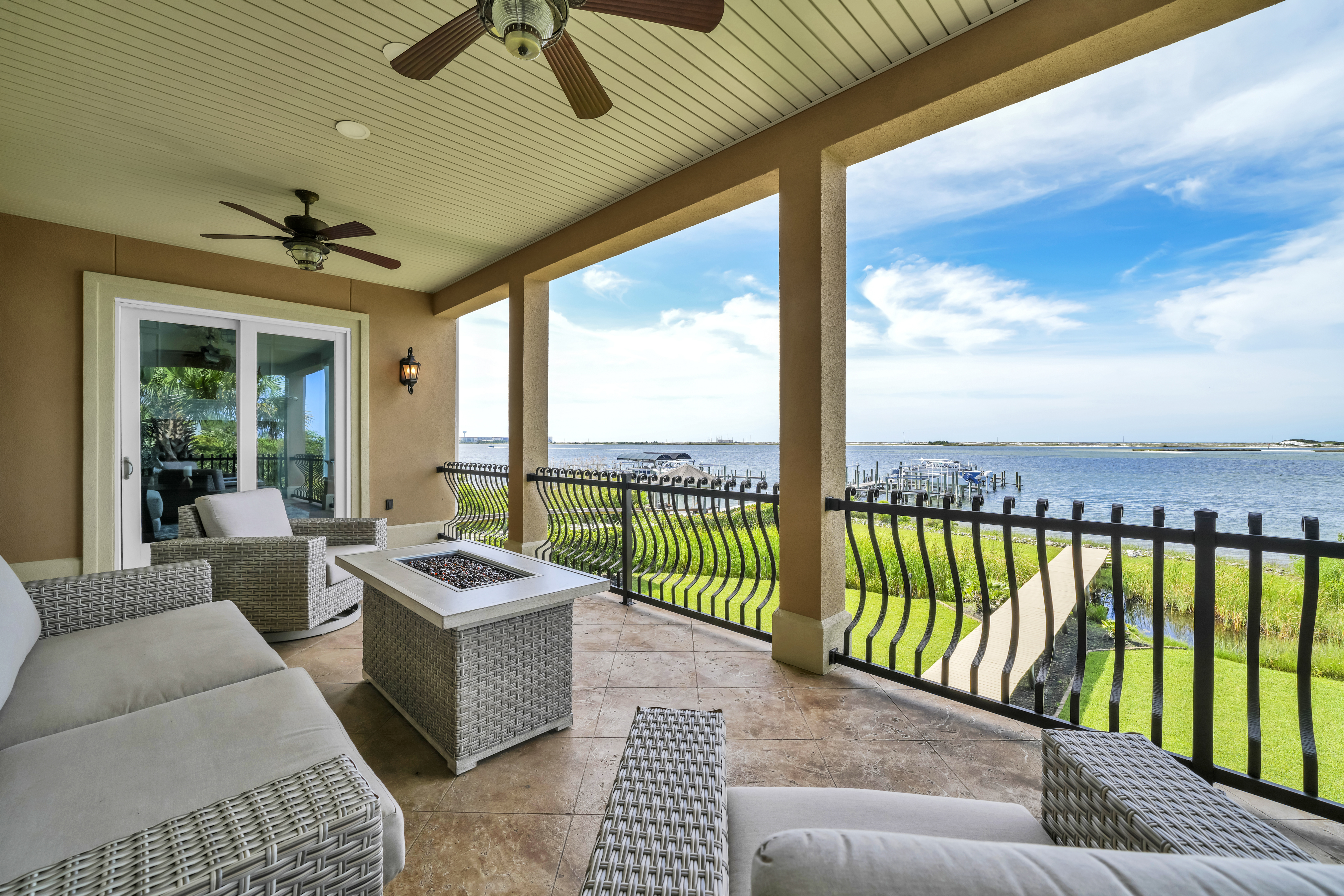  Extraordinary Sound and Gulf Views from a Refined Coastal Residence - 物件實景