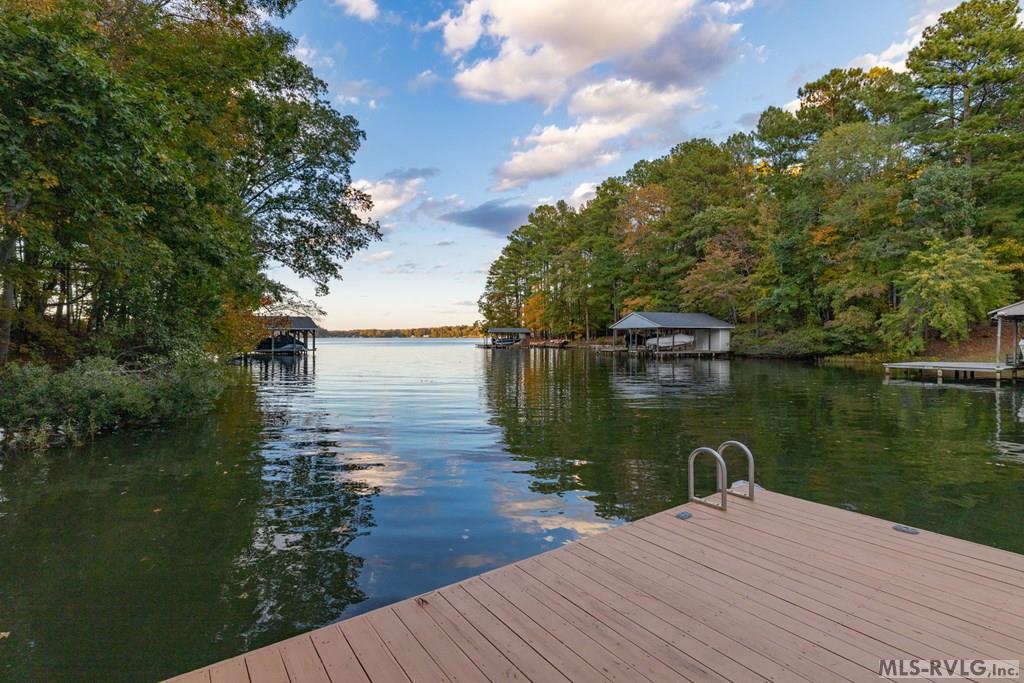Boydton, Virginia, 23917, United States, 5 Bedrooms Bedrooms, ,4 BathroomsBathrooms,Residential,For Sale,1991597
