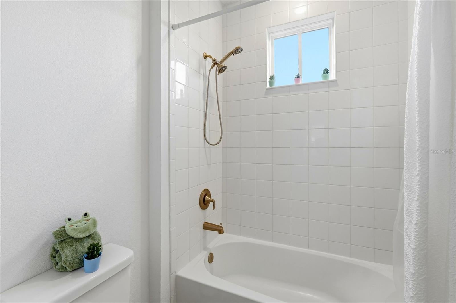 CELEBRATION, Florida, 34747, United States, 4 Bedrooms Bedrooms, ,3 BathroomsBathrooms,Residential,For Sale,1975920